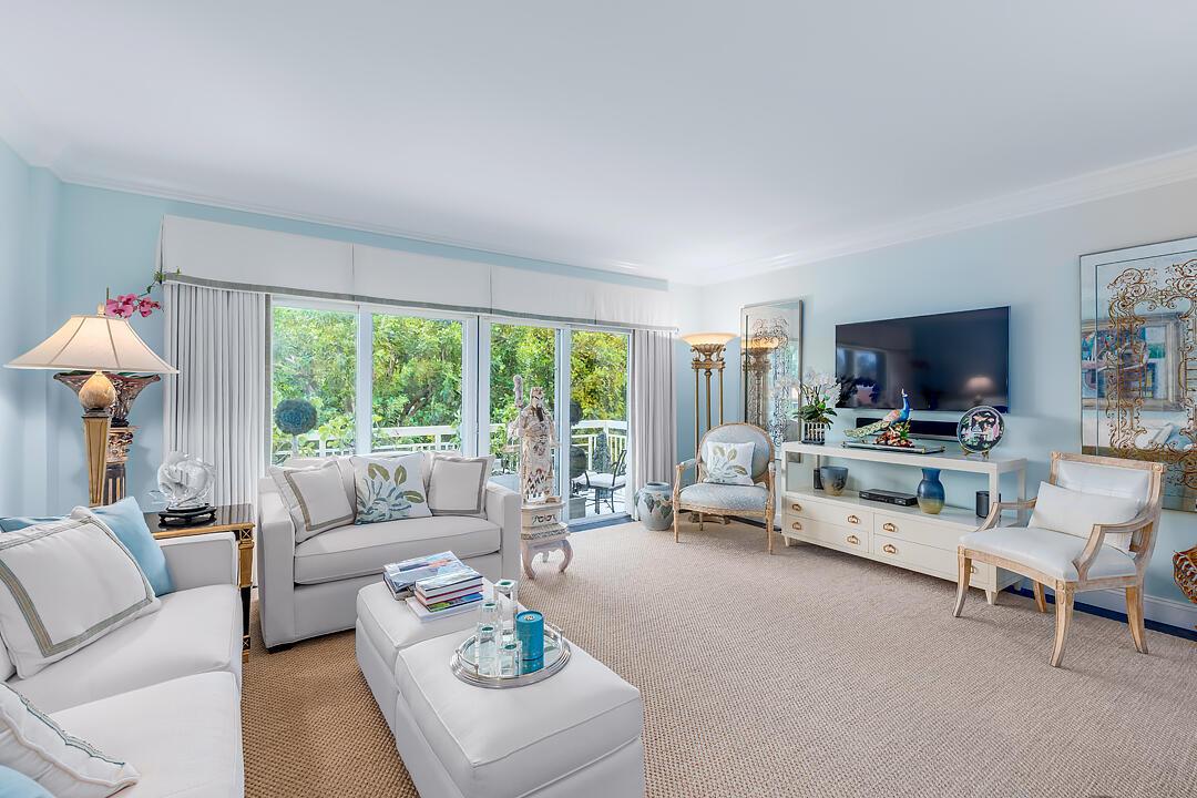 250 Bradley Place 202, Palm Beach, FL 33480, Palm Beach