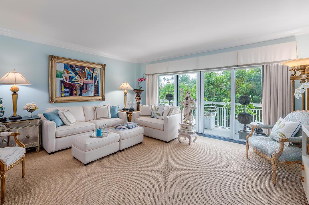 250 Bradley Place 202, Palm Beach, FL 33480, Palm Beach - Photo 2