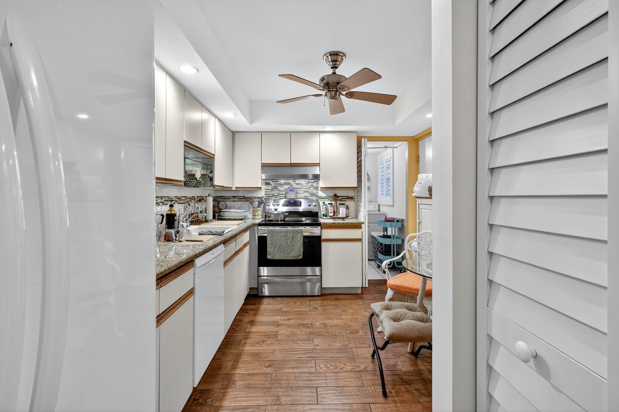5340 NW 2nd Avenue 421, Boca Raton, FL 33487, Boca Raton - Photo 3