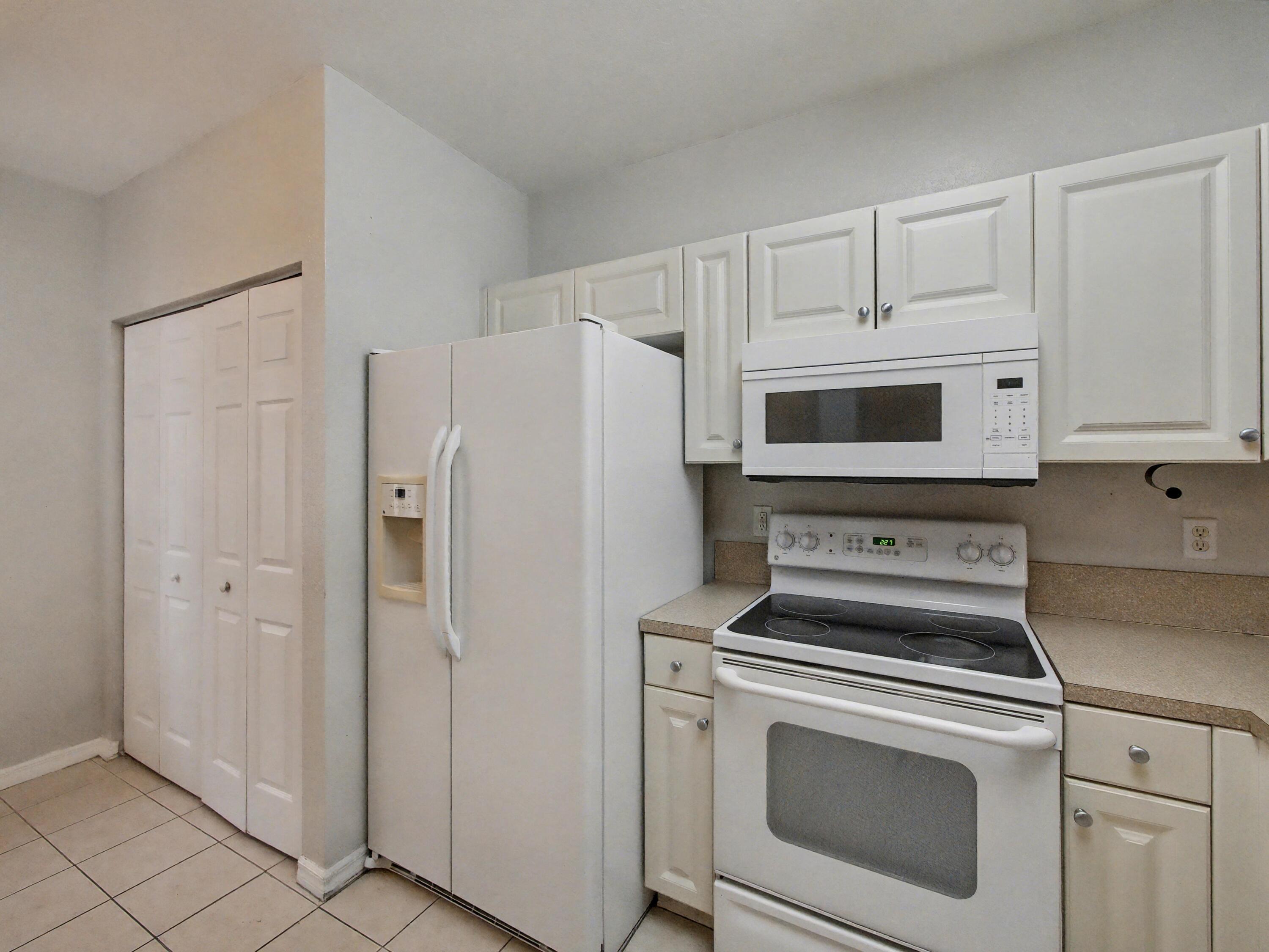 3425 Sonoma Drive, Riviera Beach, FL 33404, Riviera Beach - Photo 3