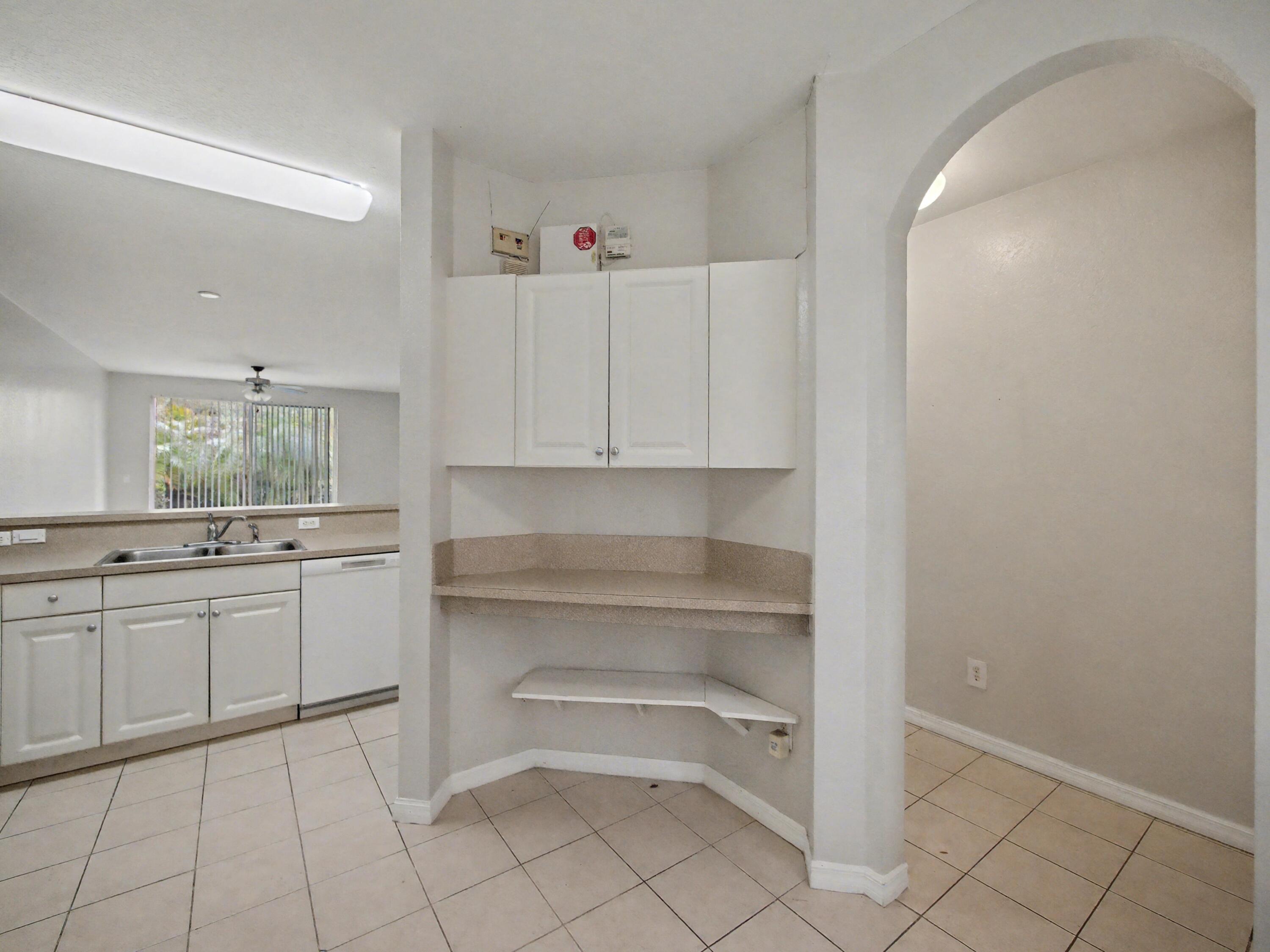 3425 Sonoma Drive, Riviera Beach, FL 33404, Riviera Beach - Photo 5