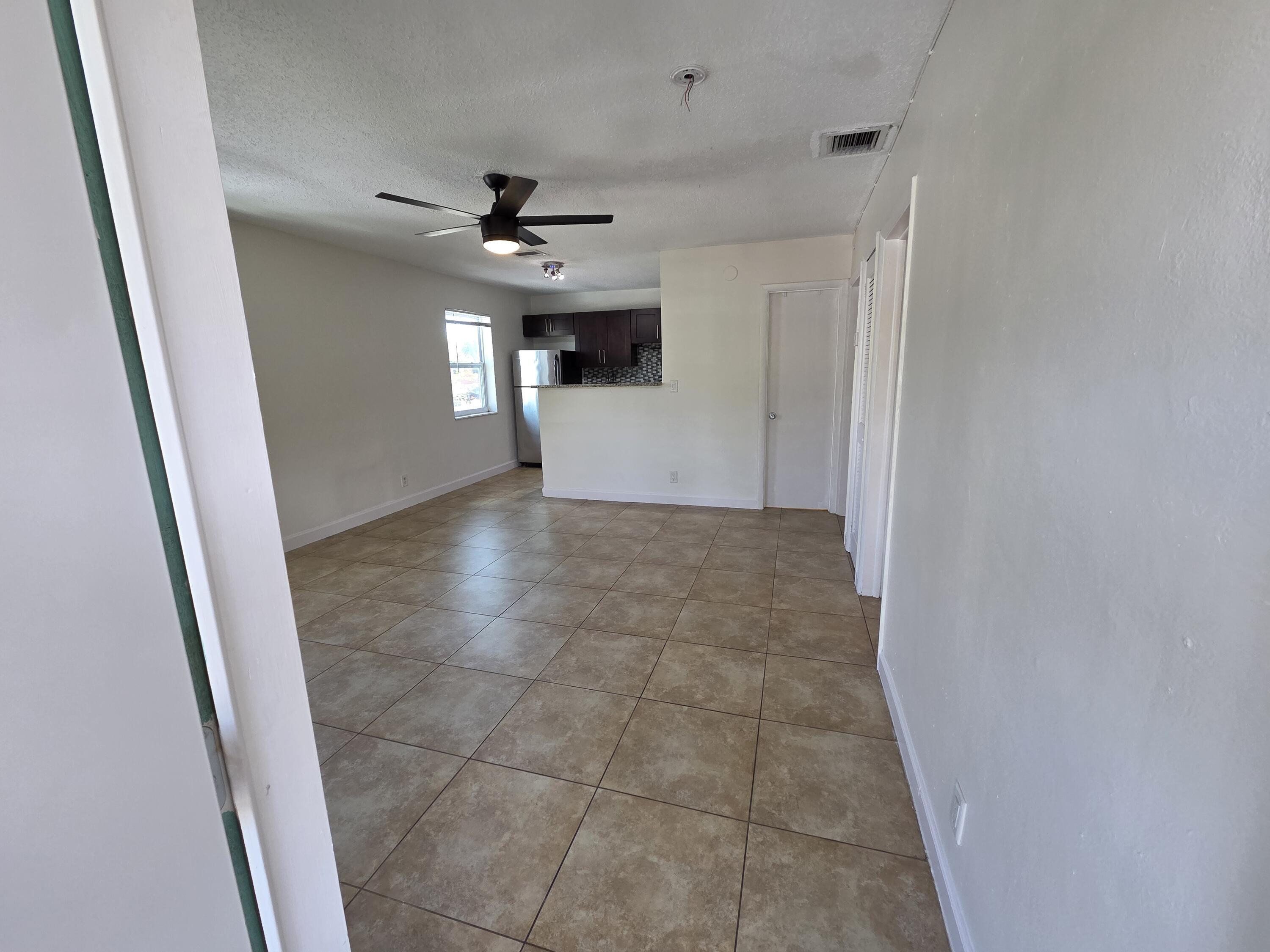 720 NE 2nd Street 7, Fort Lauderdale, FL 33301, Fort Lauderdale - Photo 3