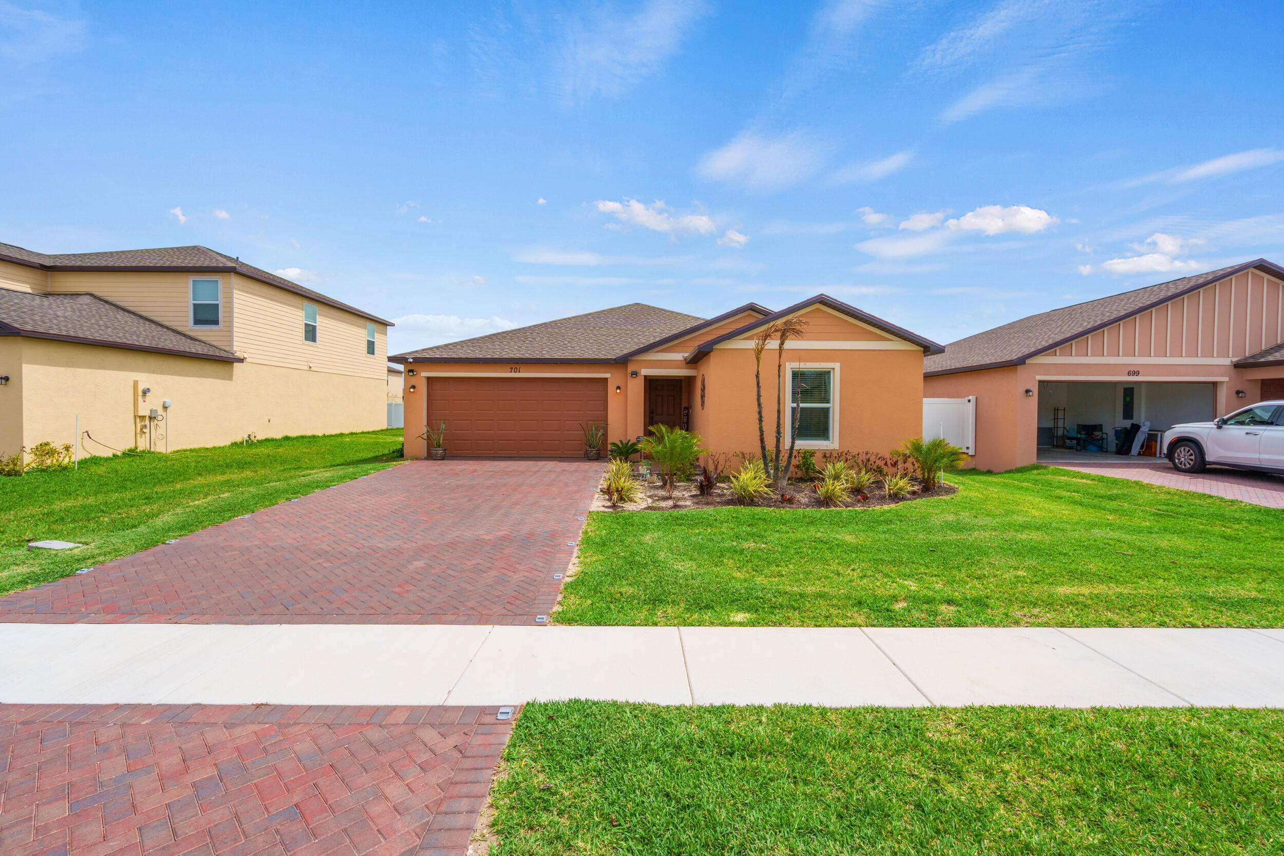701 Carlyle Way, Fort Pierce, FL 34947, Fort Pierce - Photo 3