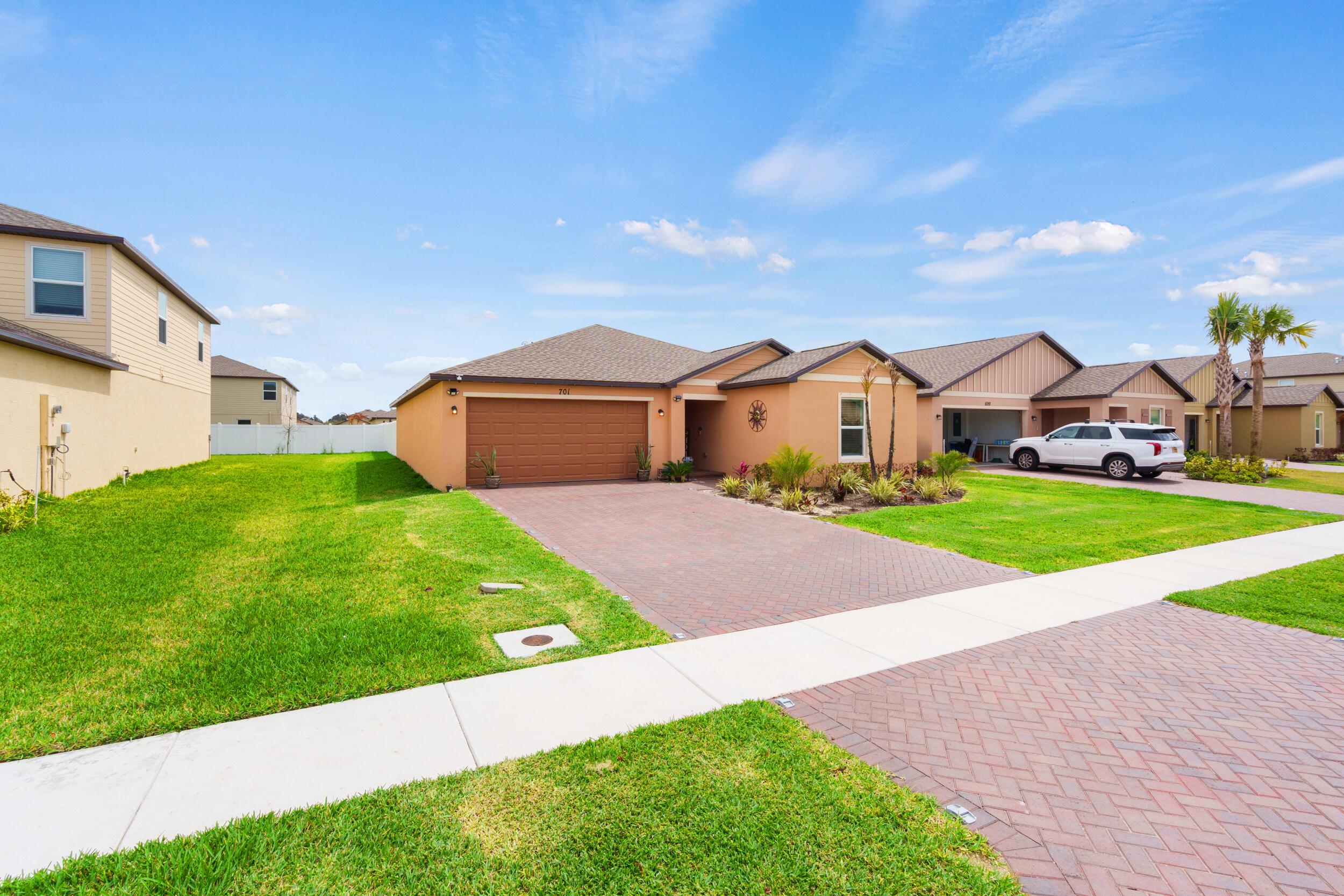 701 Carlyle Way, Fort Pierce, FL 34947, Fort Pierce - Photo 4