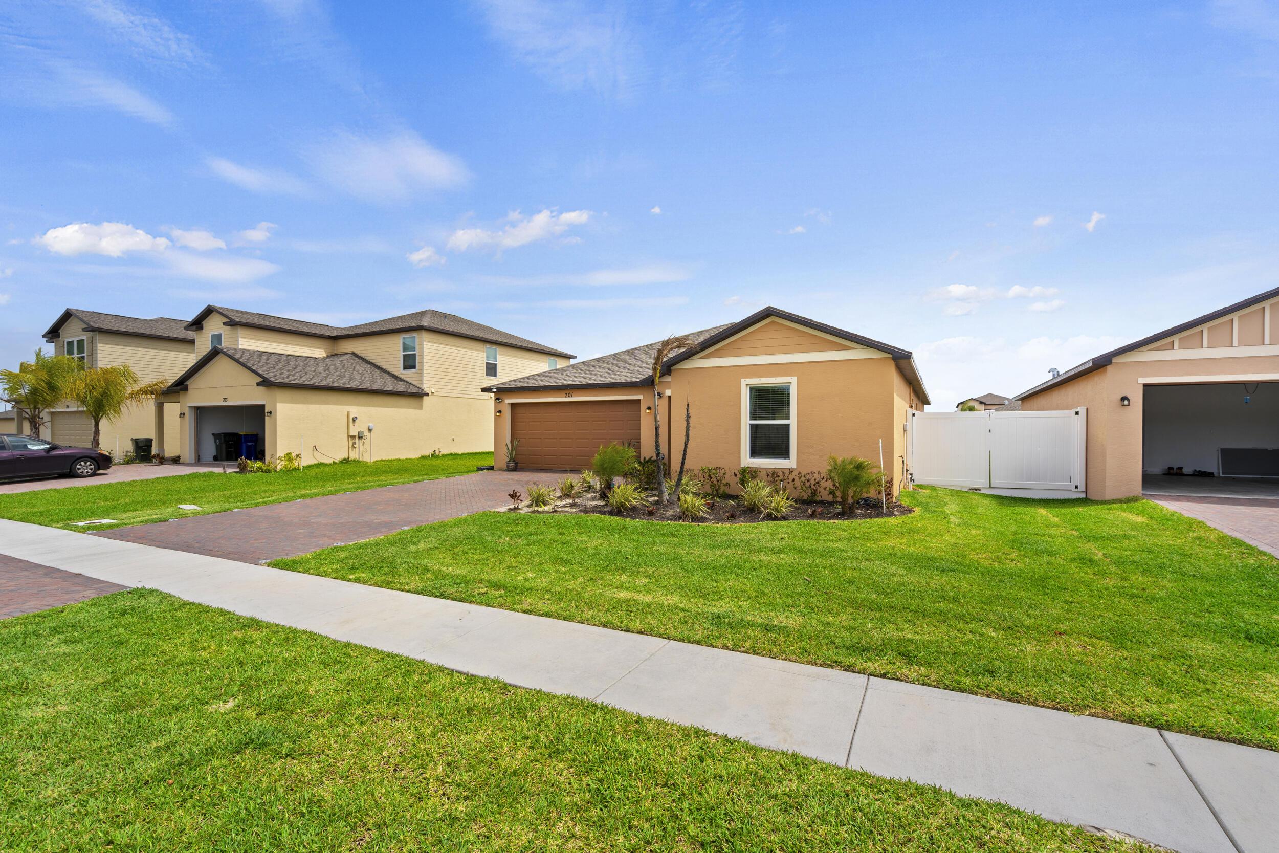 701 Carlyle Way, Fort Pierce, FL 34947, Fort Pierce - Photo 5