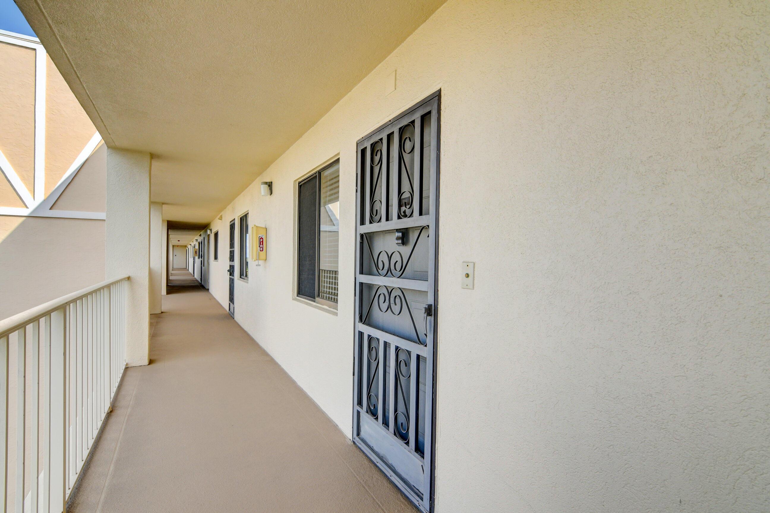 14426 Amberly Lane 706, Delray Beach, FL 33446, Delray Beach - Photo 5