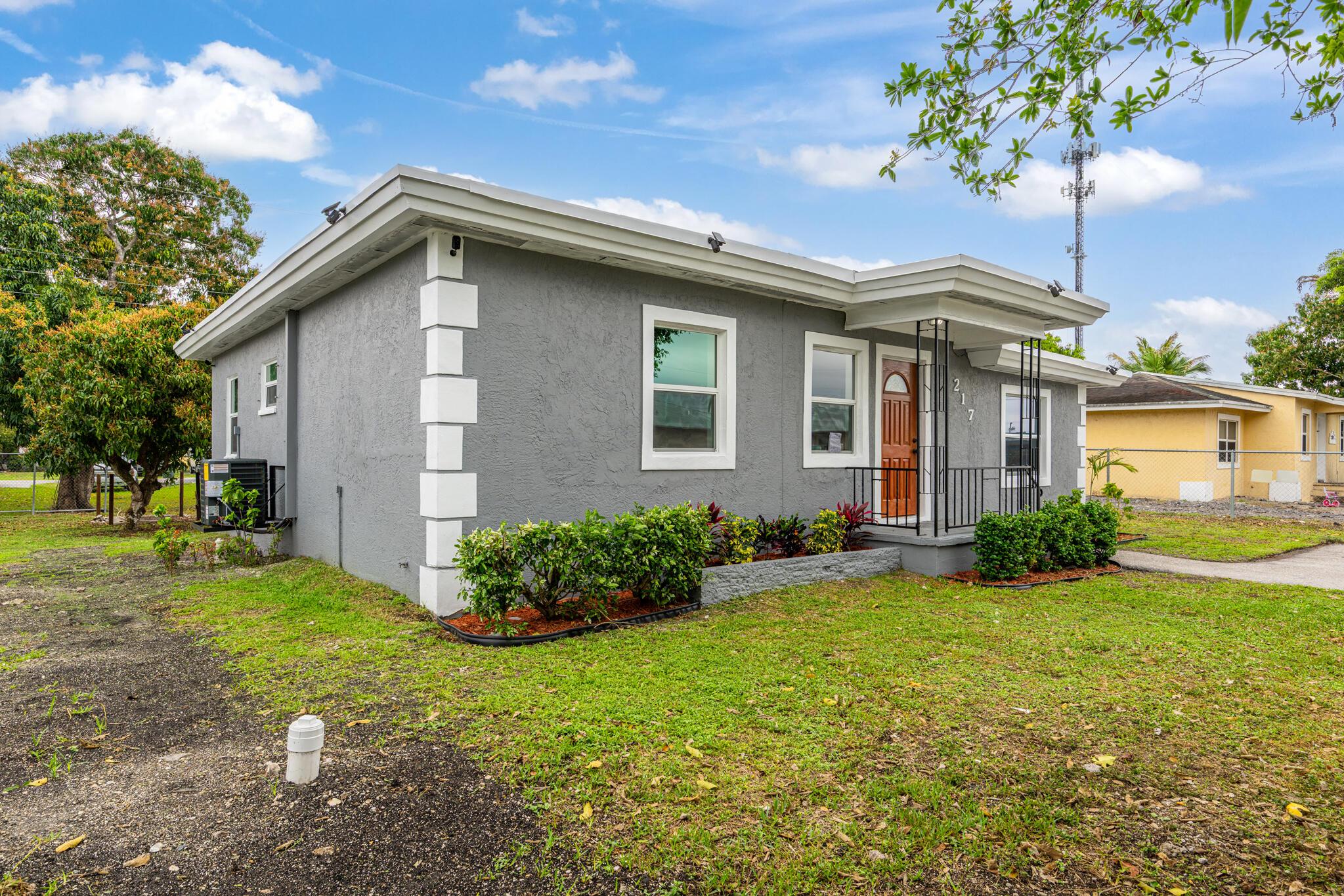 217 NW 14th Street, Belle Glade, FL 33430, Belle Glade - Photo 3