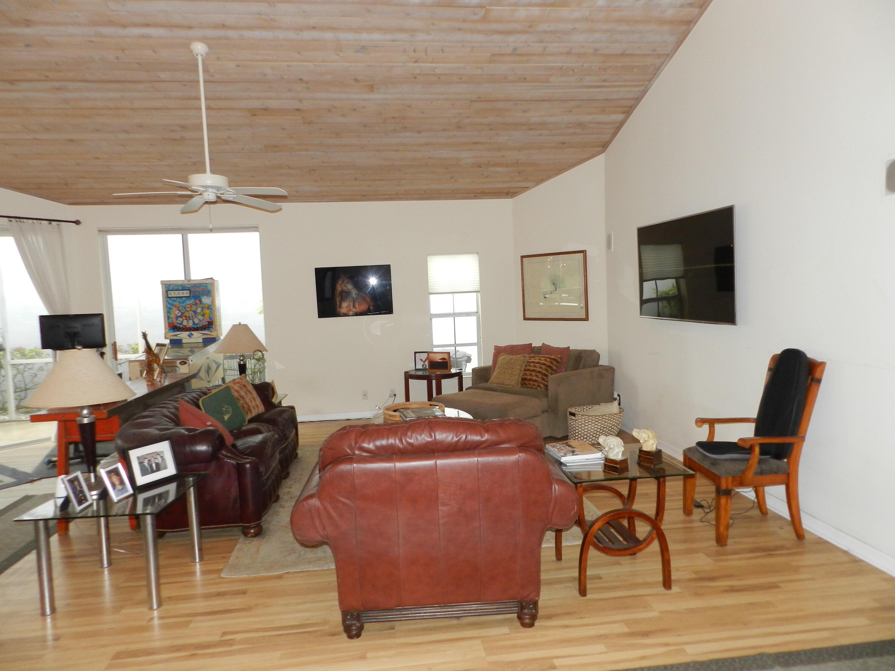 9198 Heathridge Drive, West Palm Beach, FL 33411, West Palm Beach - Photo 2
