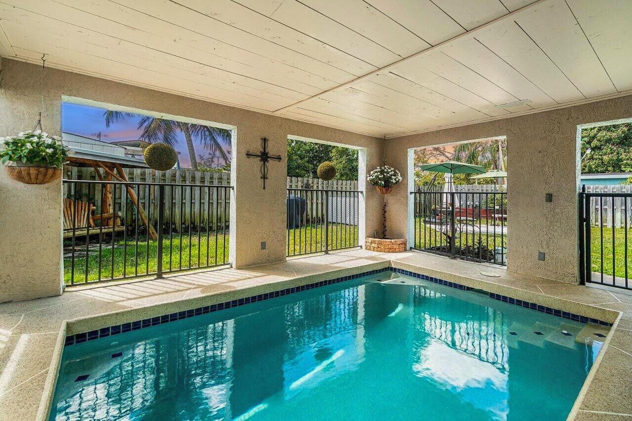 944 Hansen Street, West Palm Beach, FL 33405, West Palm Beach - Photo 2