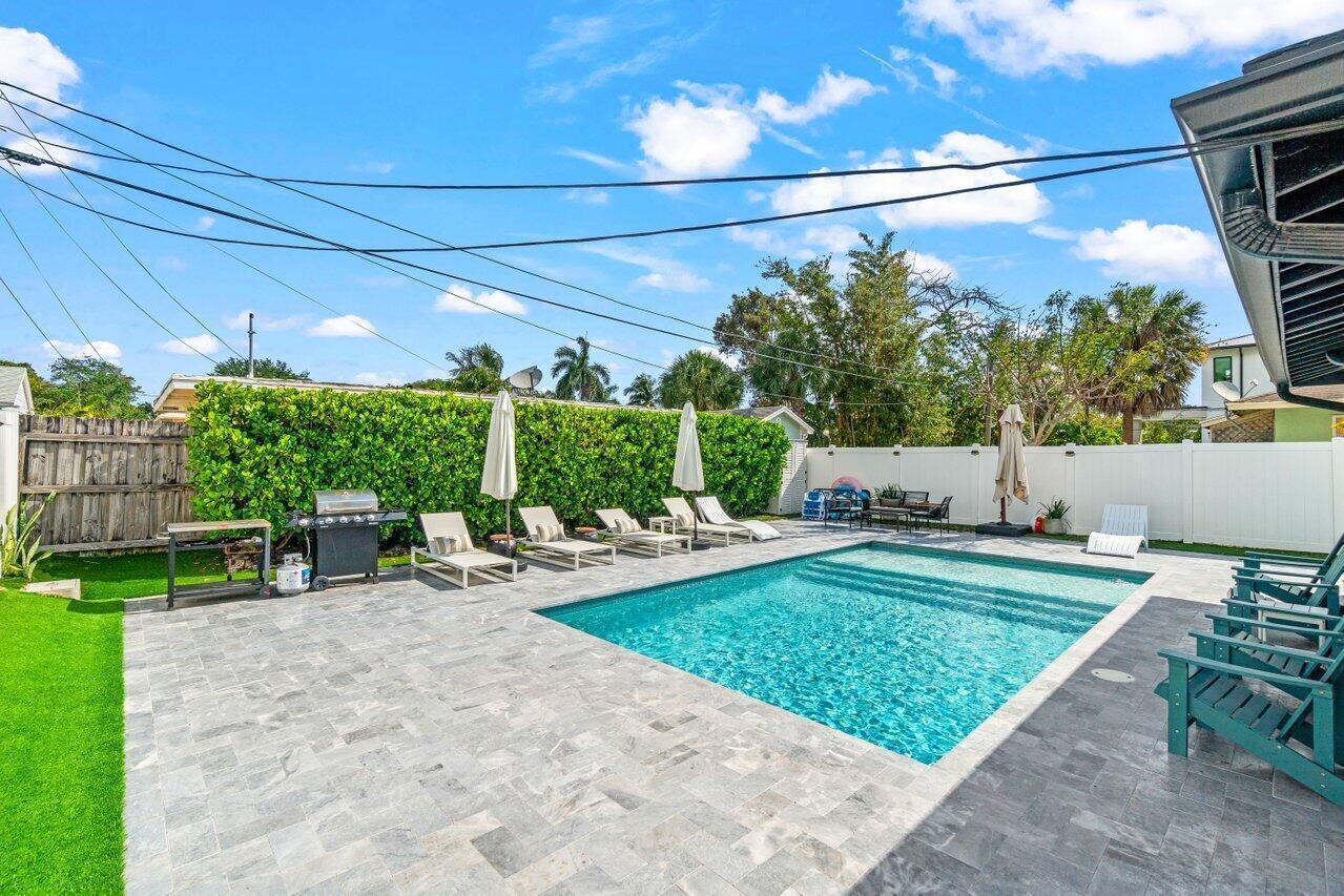 217 NE 11th Street, Delray Beach, FL 33444, Delray Beach - Photo 3
