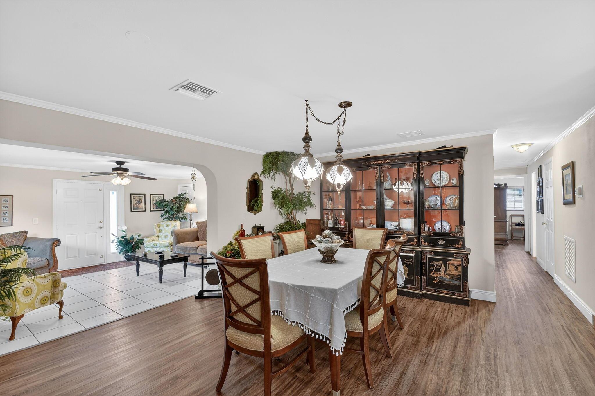 83 Andros Road, Palm Springs, FL 33461, Palm Springs - Photo 4