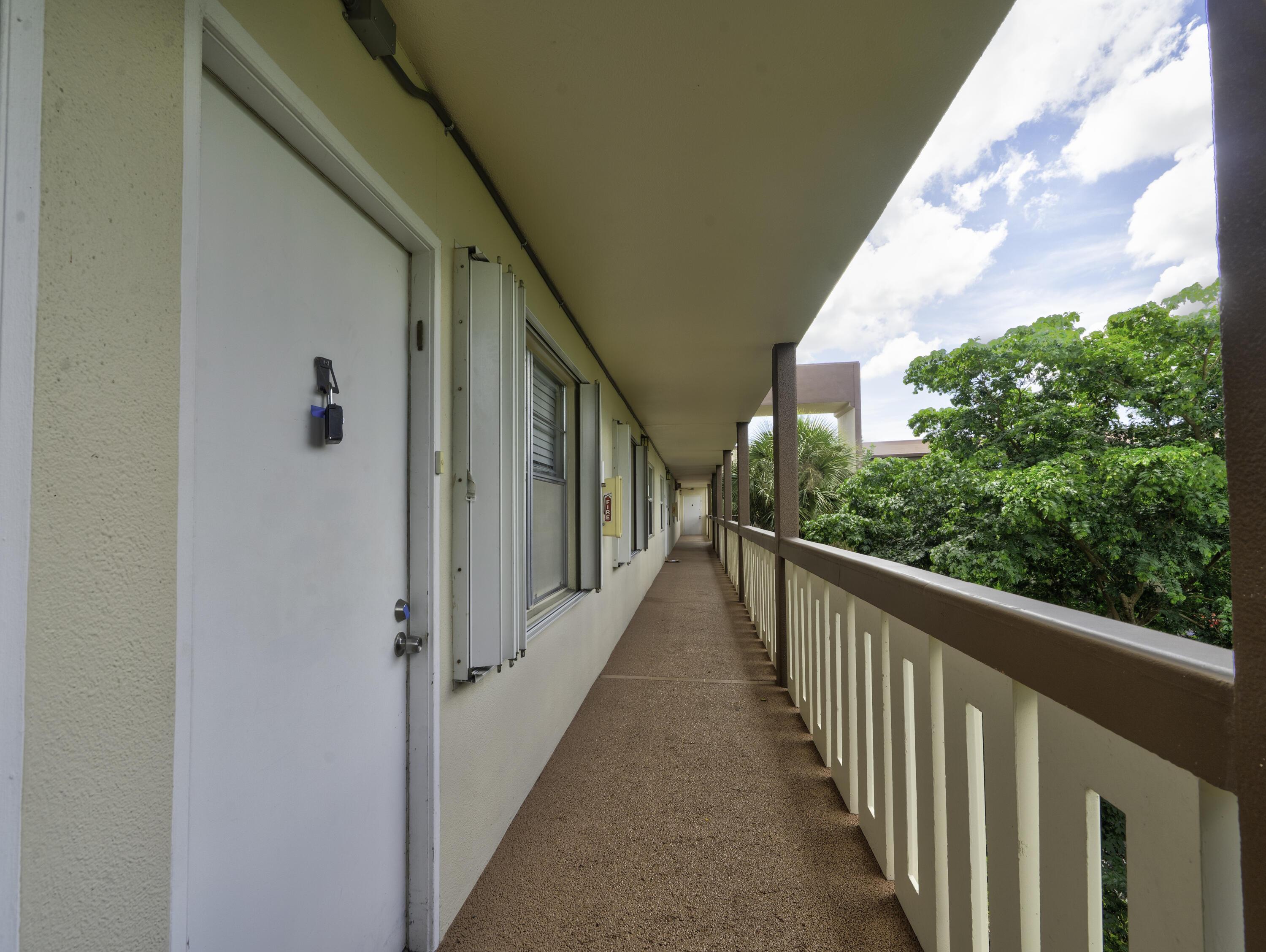 3102 Portofino Point K3, Coconut Creek, FL 33066, Coconut Creek - Photo 2