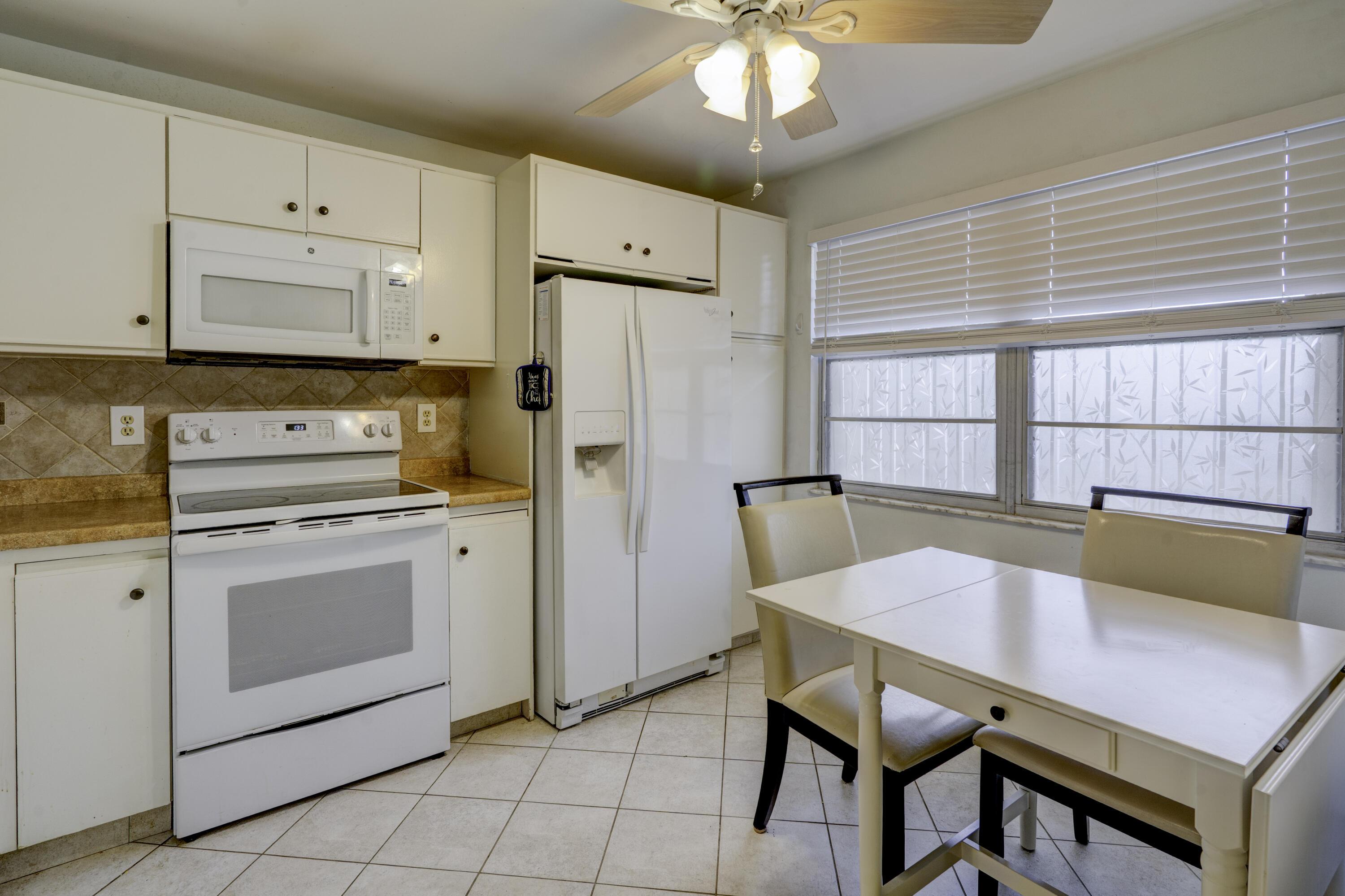 3102 Portofino Point K3, Coconut Creek, FL 33066, Coconut Creek - Photo 4