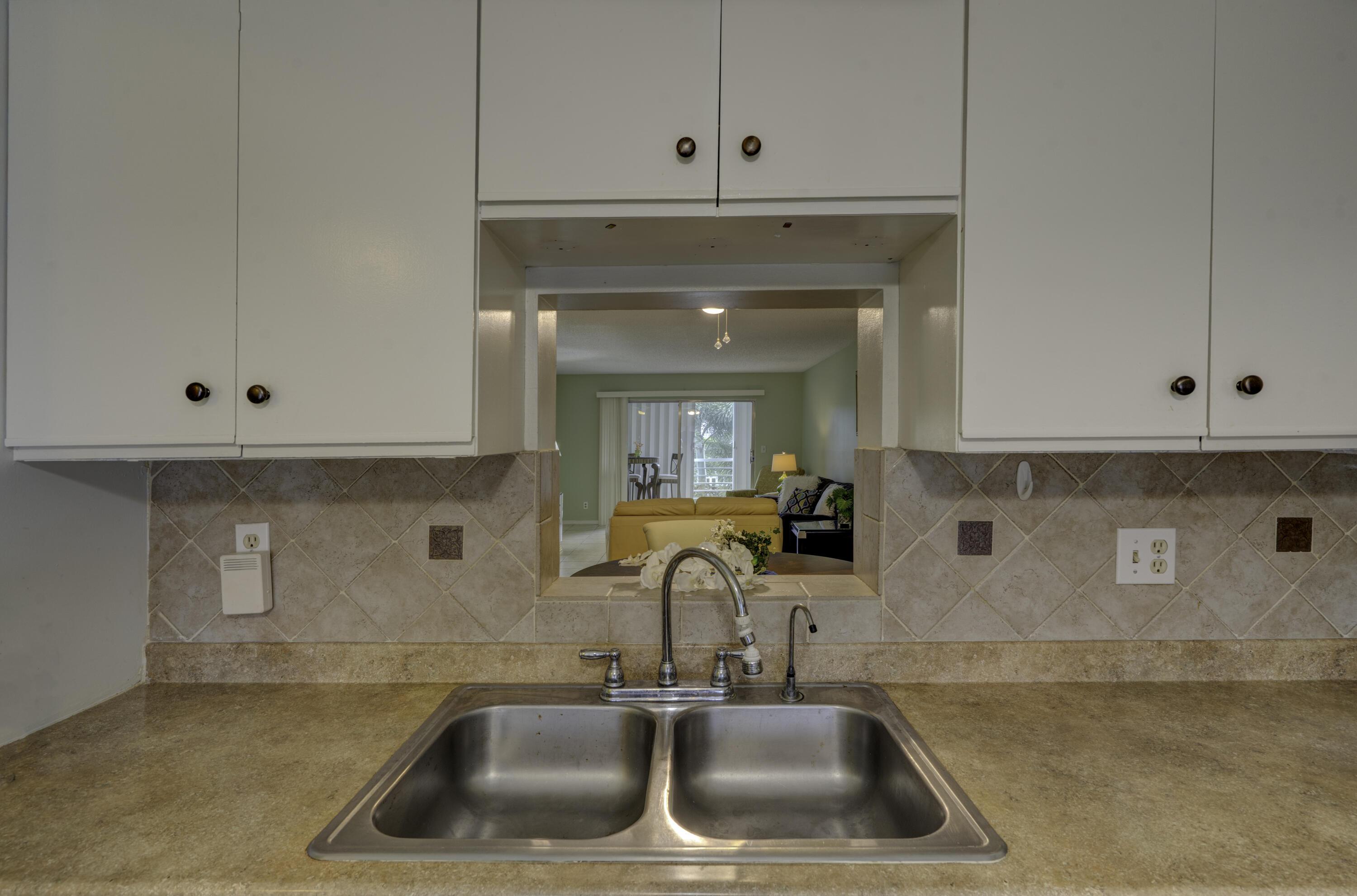 3102 Portofino Point K3, Coconut Creek, FL 33066, Coconut Creek - Photo 5