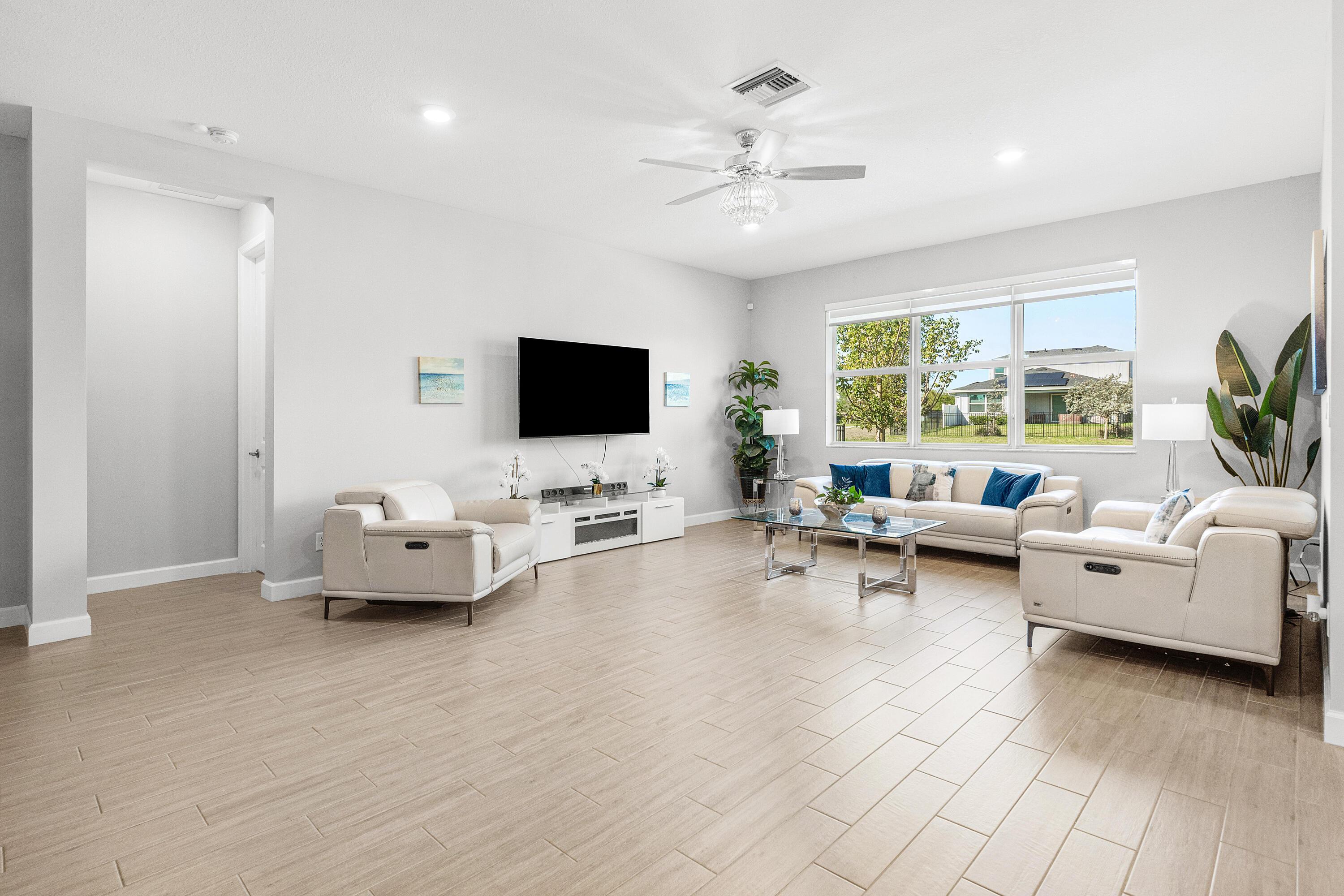 1317 Harvest View Crossing, Loxahatchee, FL 33470, Loxahatchee - Photo 5