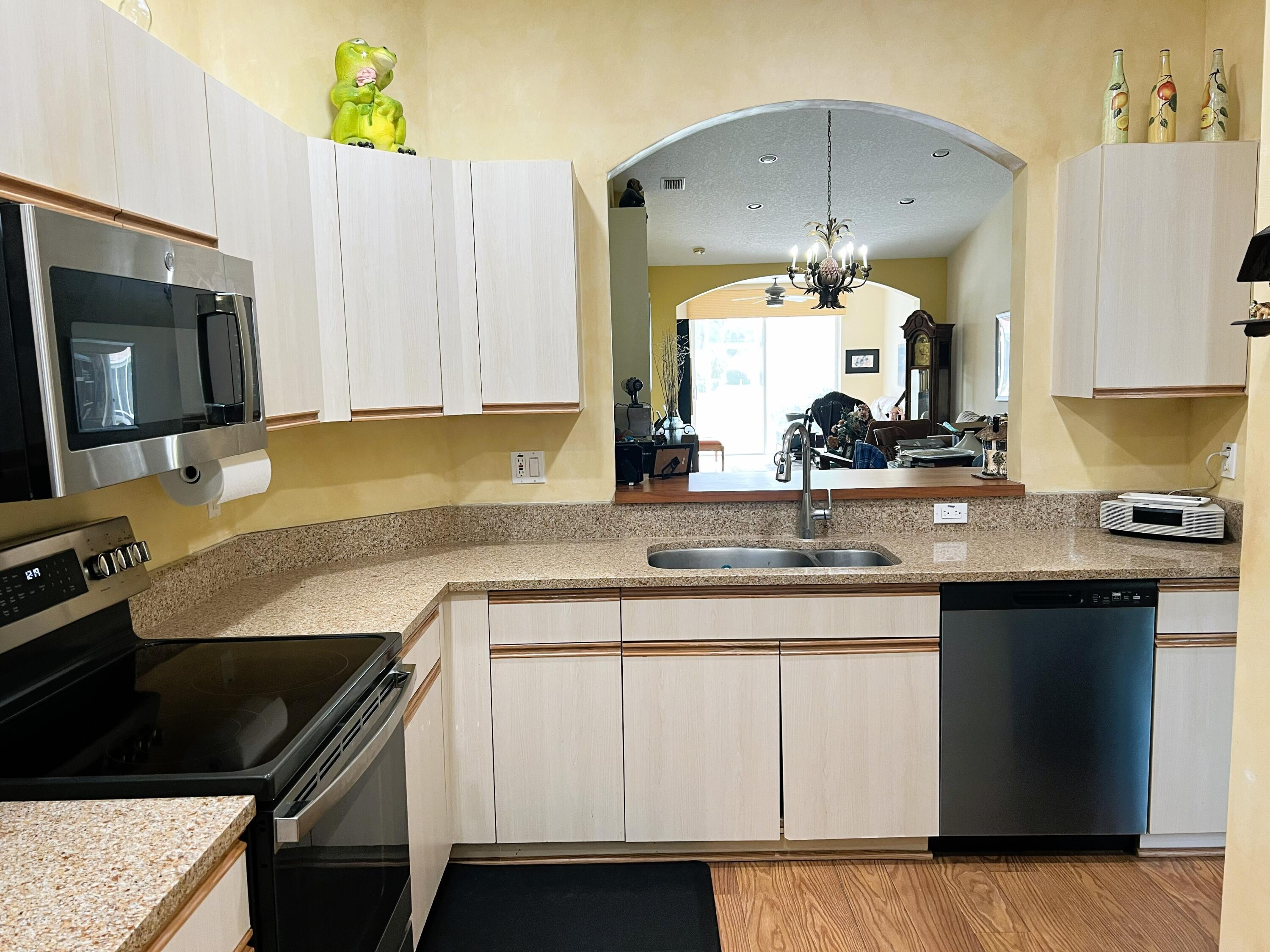 9624 Crescent View Drive N, Boynton Beach, FL 33437, Boynton Beach - Photo 5
