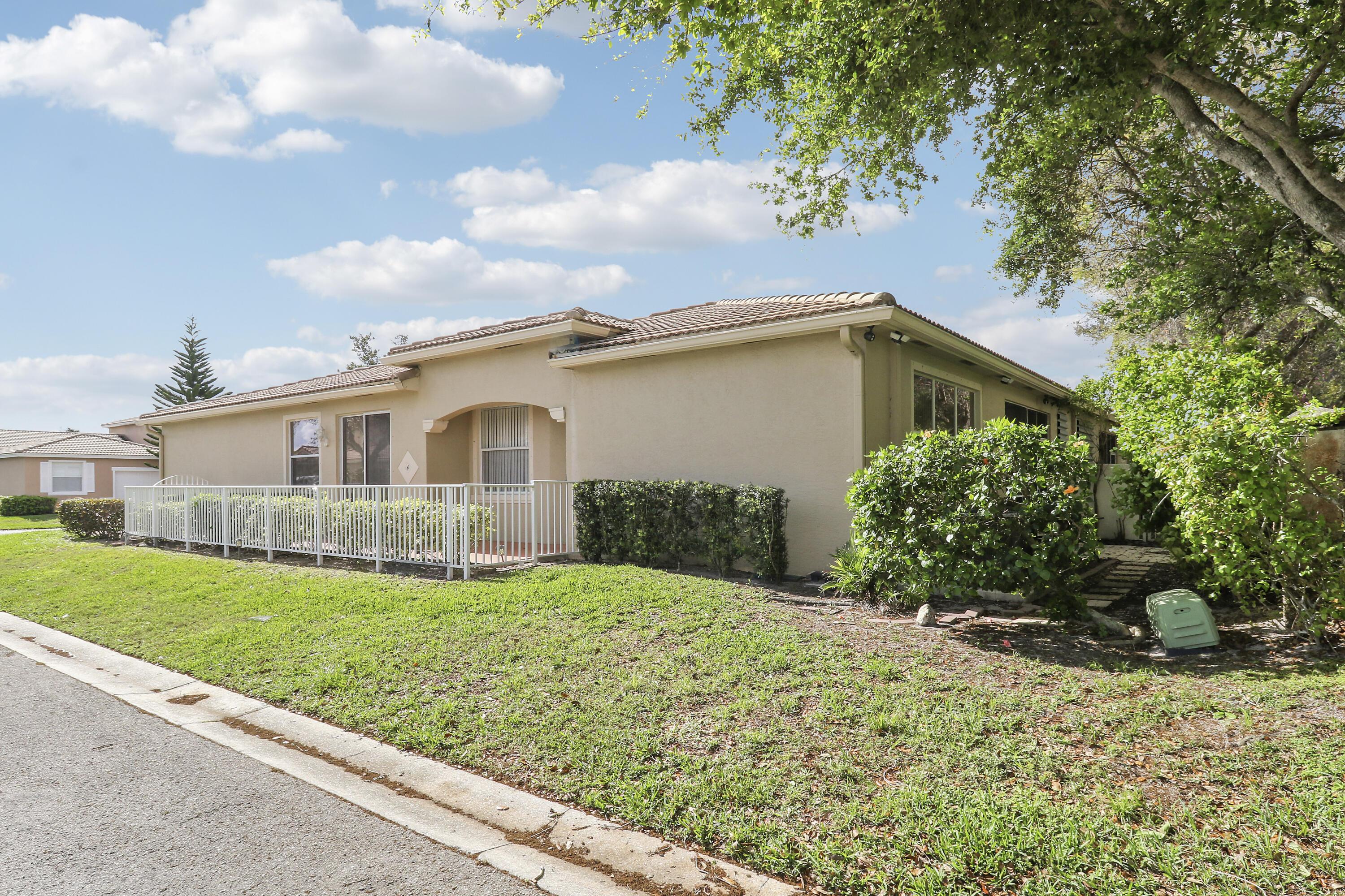 2199 Man Of War, West Palm Beach, FL 33411, West Palm Beach - Photo 2