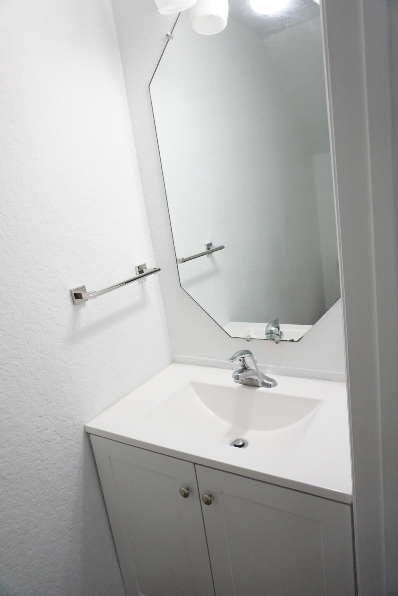 1946 Gardenia Court, Riviera Beach, FL 33404, Riviera Beach - Photo 5