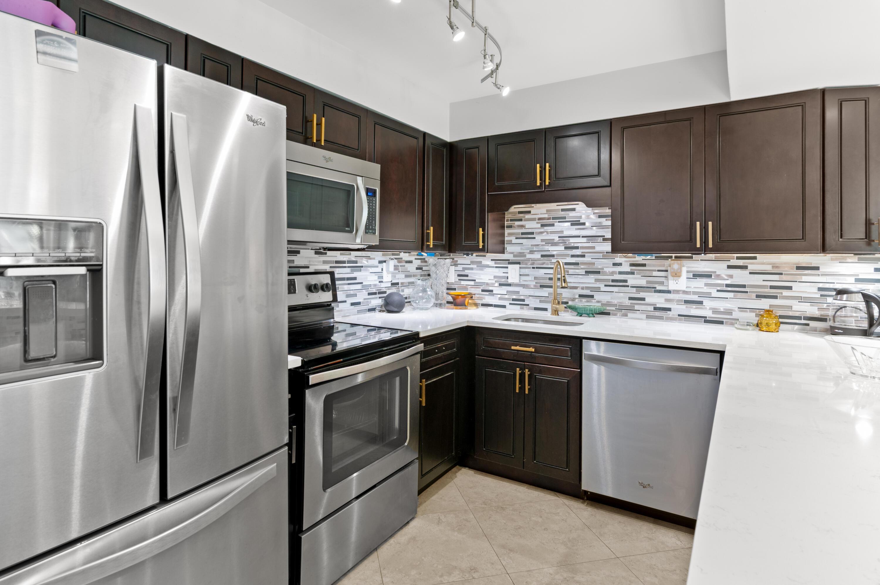 842 NE 20th Drive 842, Wilton Manors, FL 33305, Wilton Manors - Photo 5