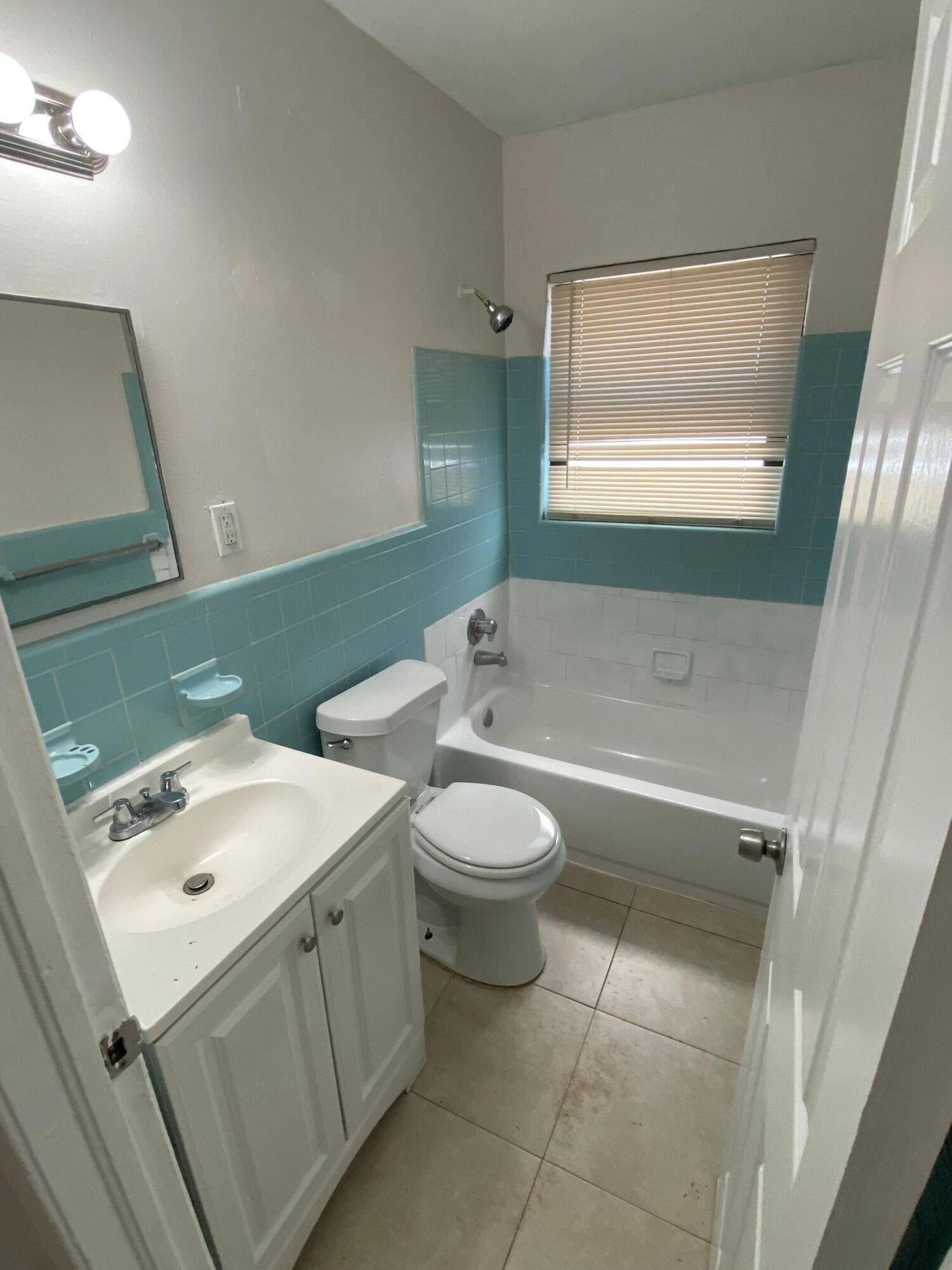 1257 W 35th Street, Riviera Beach, FL 33404, Riviera Beach - Photo 3