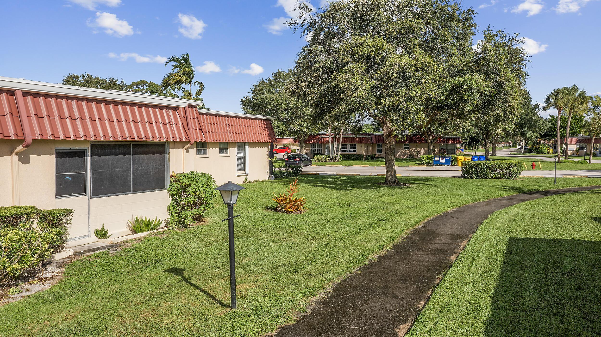 811 Salem Lane, Greenacres, FL 33467, Greenacres - Photo 5