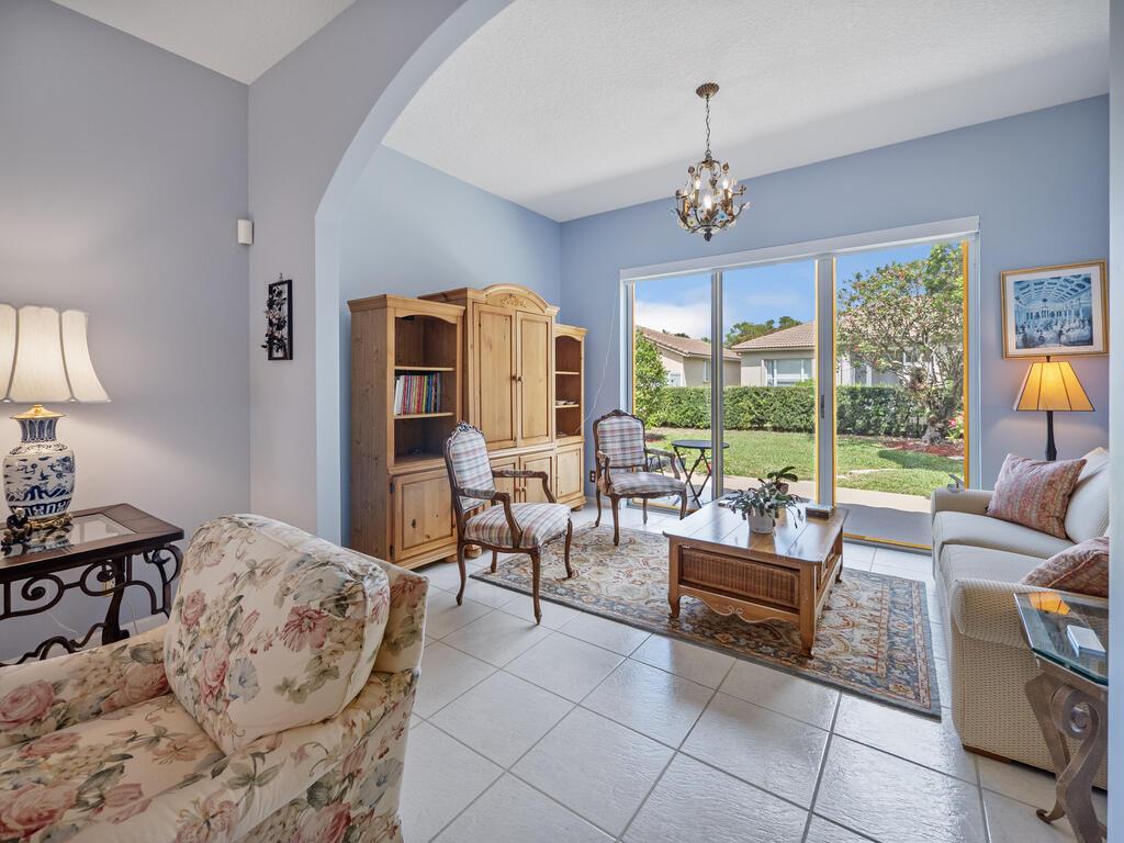 8501 Golden Cypress Court, Lake Worth, FL 33467, Lake Worth - Photo 5