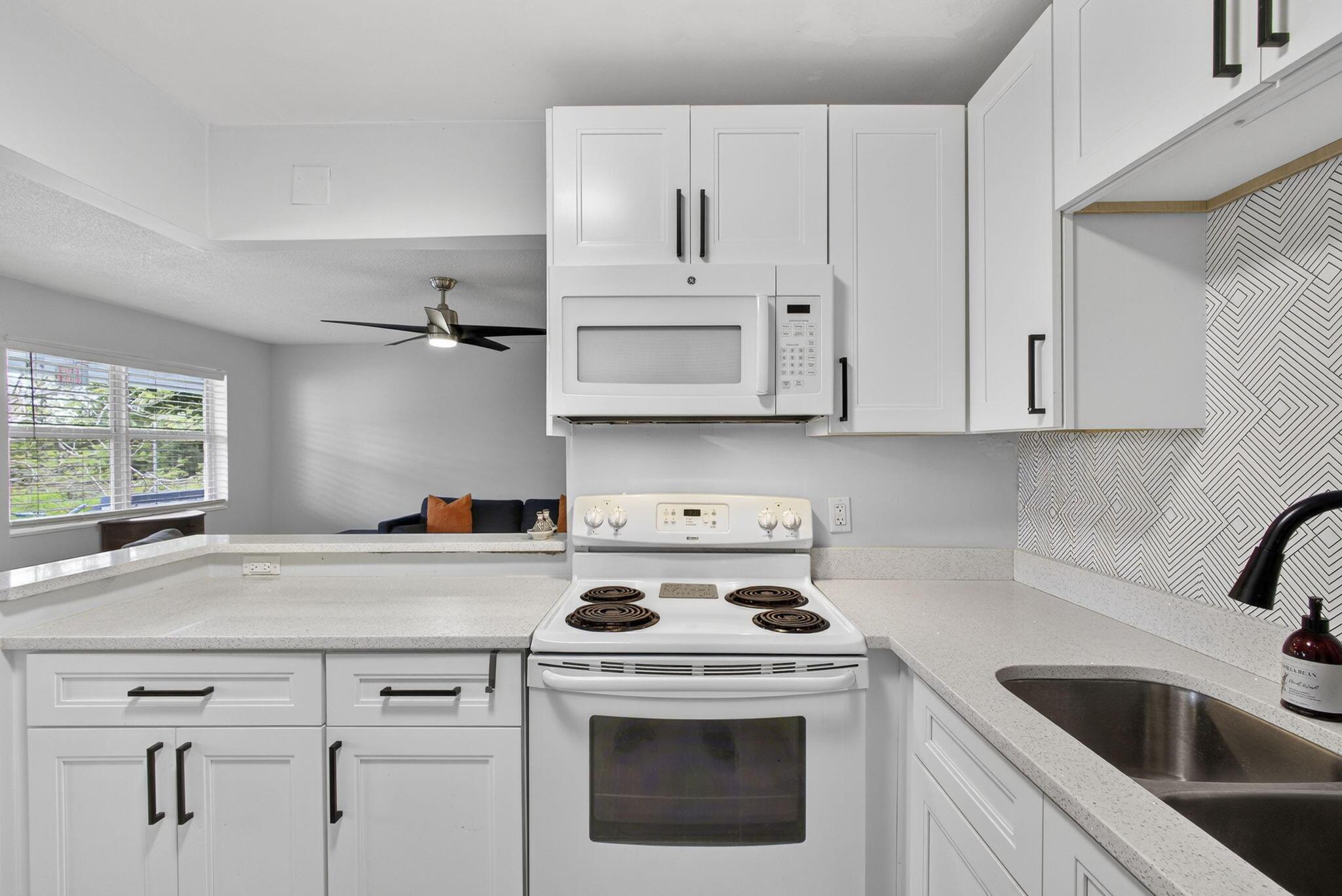 155 Windsor G, West Palm Beach, FL 33417, West Palm Beach
