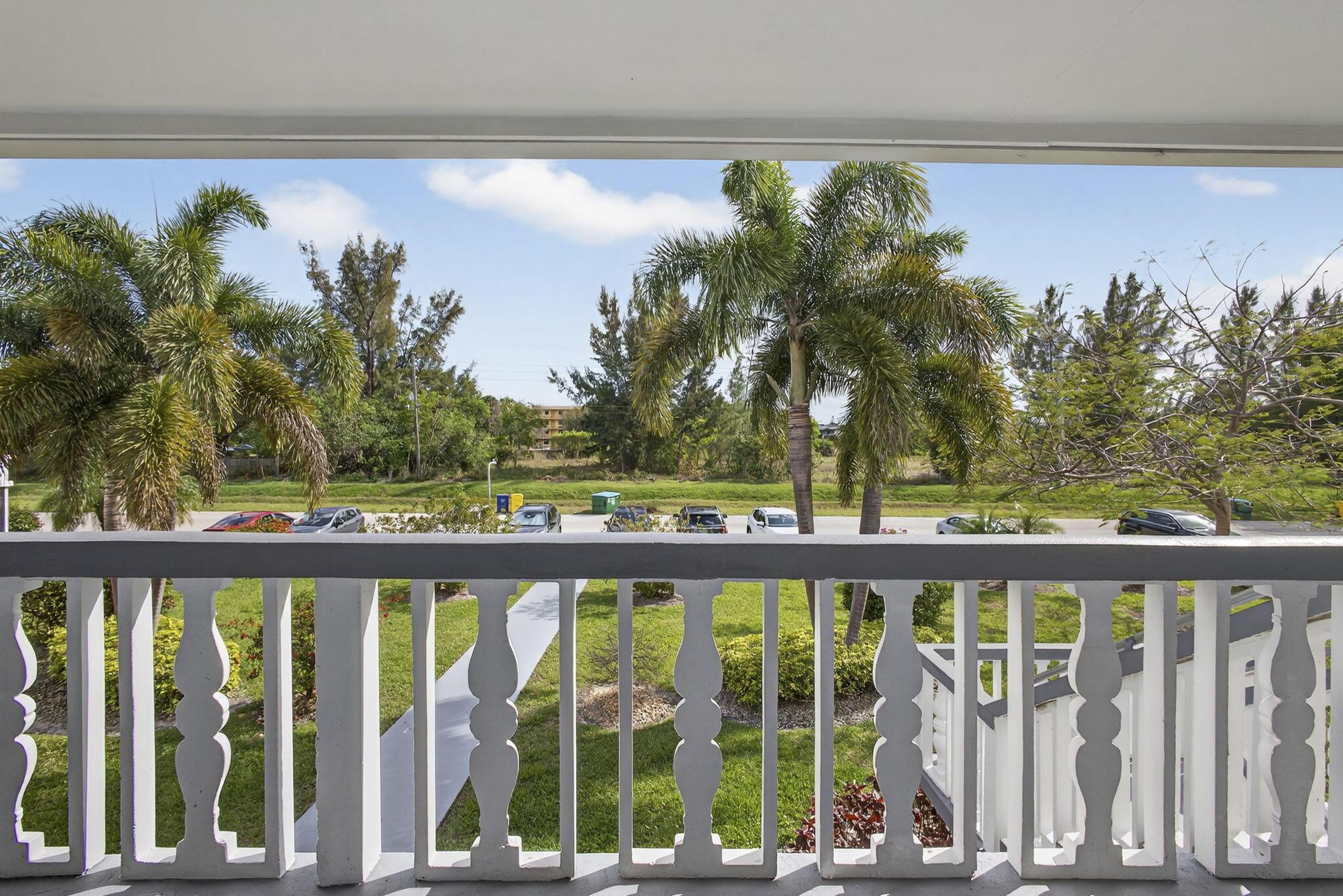 155 Windsor G, West Palm Beach, FL 33417, West Palm Beach - Photo 4