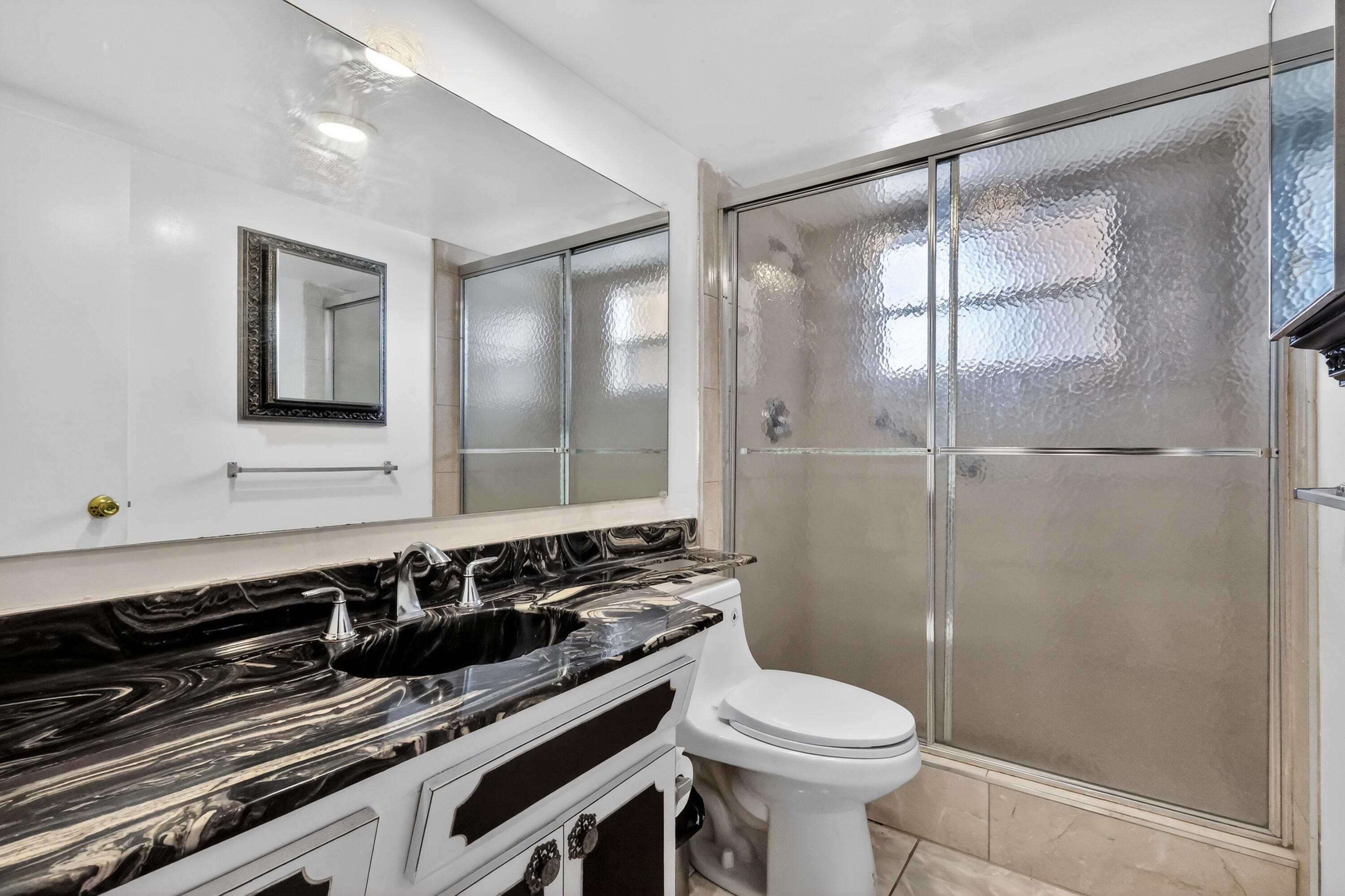 3990 NW 42nd Avenue Apt 304, Lauderdale Lakes, FL 33319, Lauderdale Lakes - Photo 4