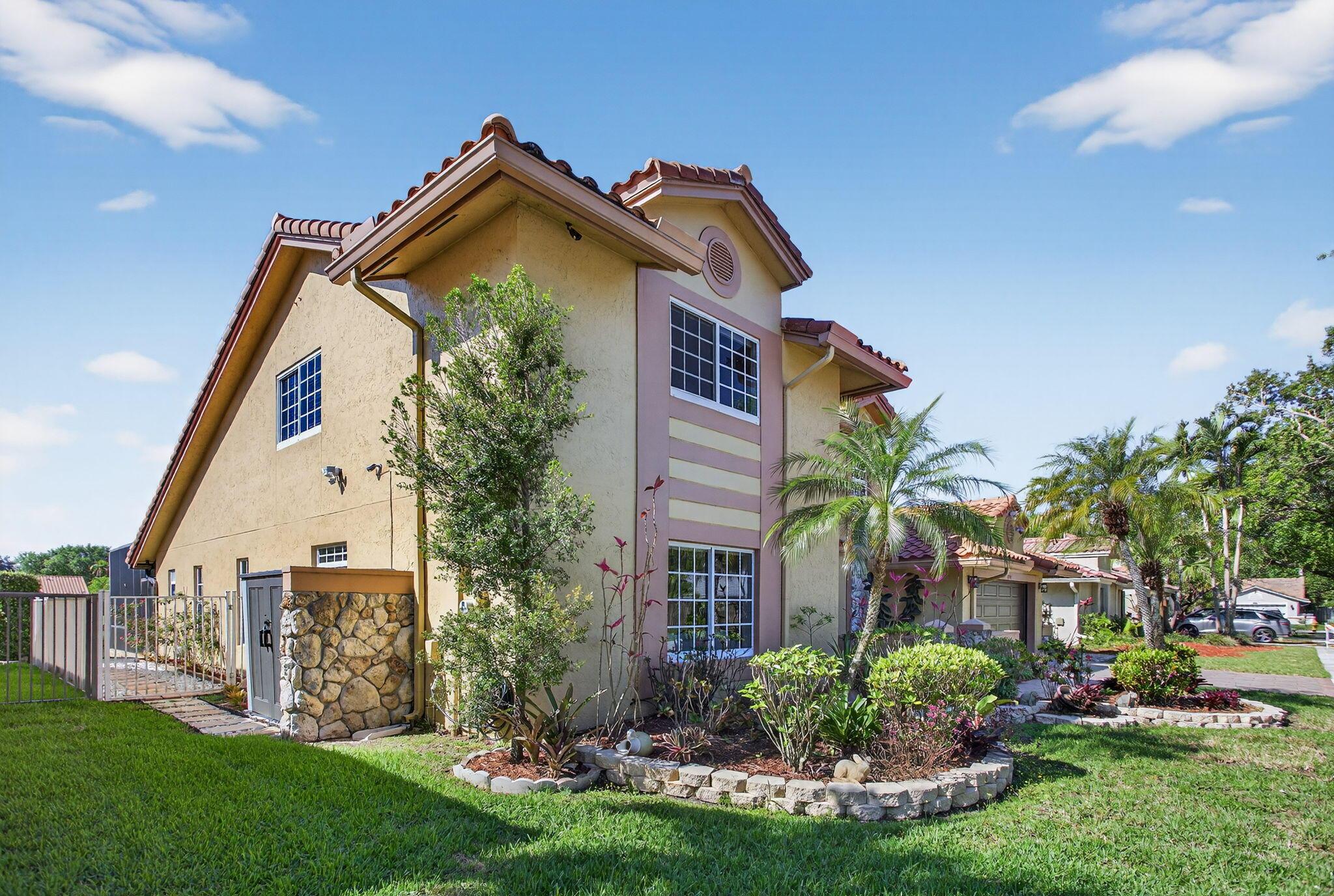 10750 NW 18th Place, Plantation, FL 33322, Plantation - Photo 3