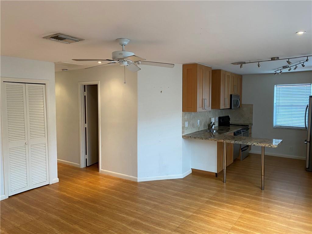 713 SE 18th Street, Fort Lauderdale, FL 33316, Fort Lauderdale - Photo 2