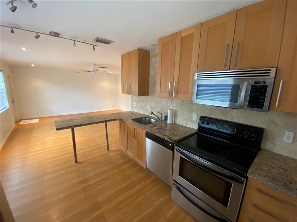 713 SE 18th Street, Fort Lauderdale, FL 33316, Fort Lauderdale - Photo 3