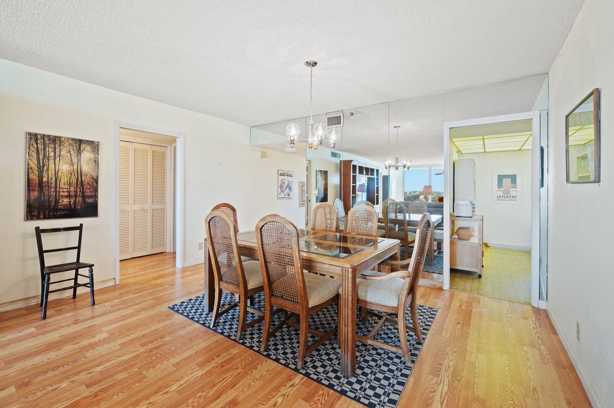3520 Oaks Way 903, Pompano Beach, FL 33069, Pompano Beach - Photo 2