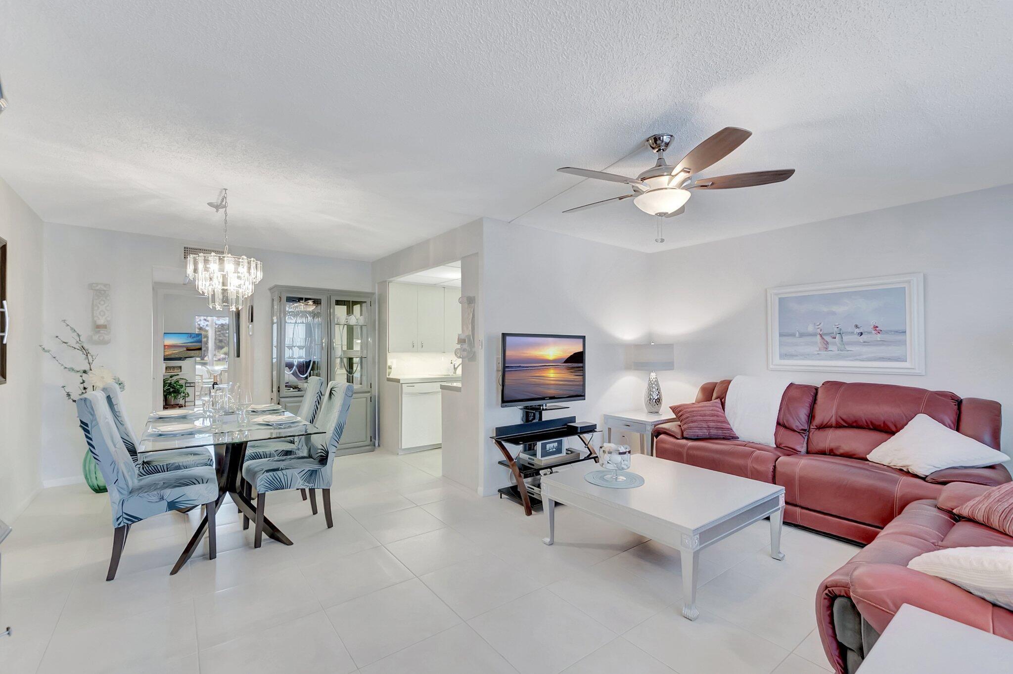 2051 Cambridge C, Deerfield Beach, FL 33442, Deerfield Beach - Photo 3