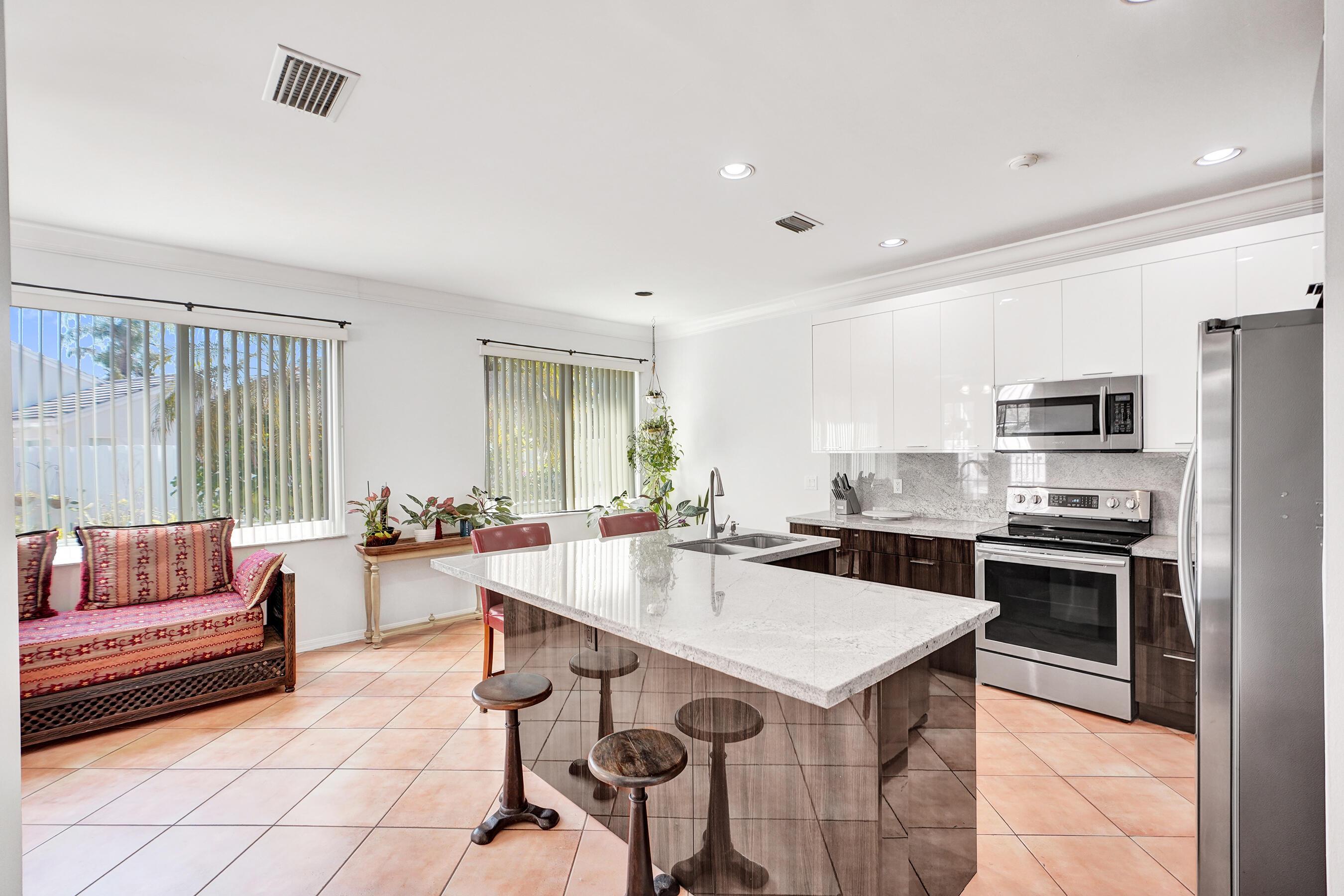 873 Stanton Drive, Weston, FL 33326, Weston - Photo 3