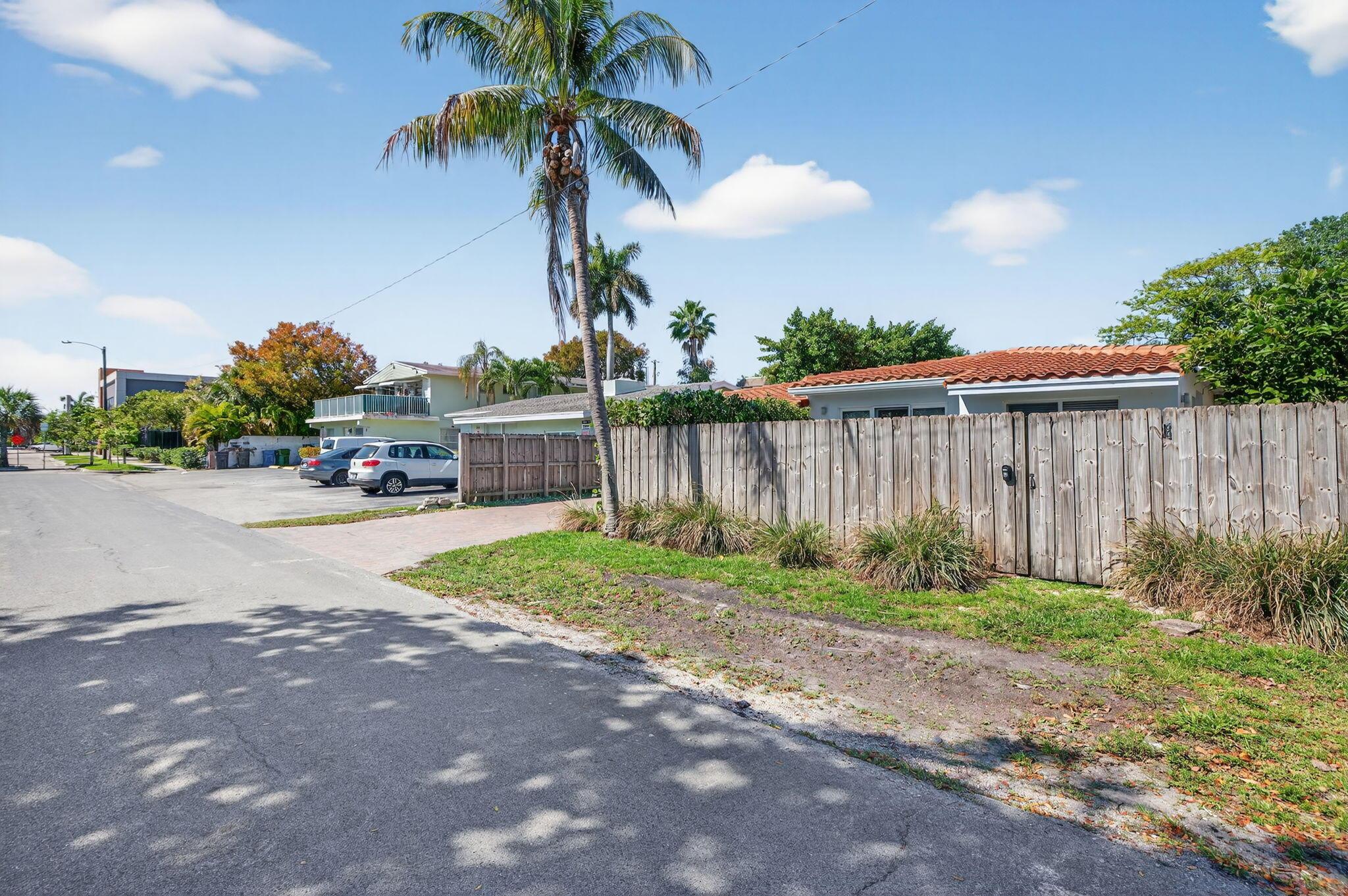 1029 NE 9th Avenue, Fort Lauderdale, FL 33304, Fort Lauderdale - Photo 3