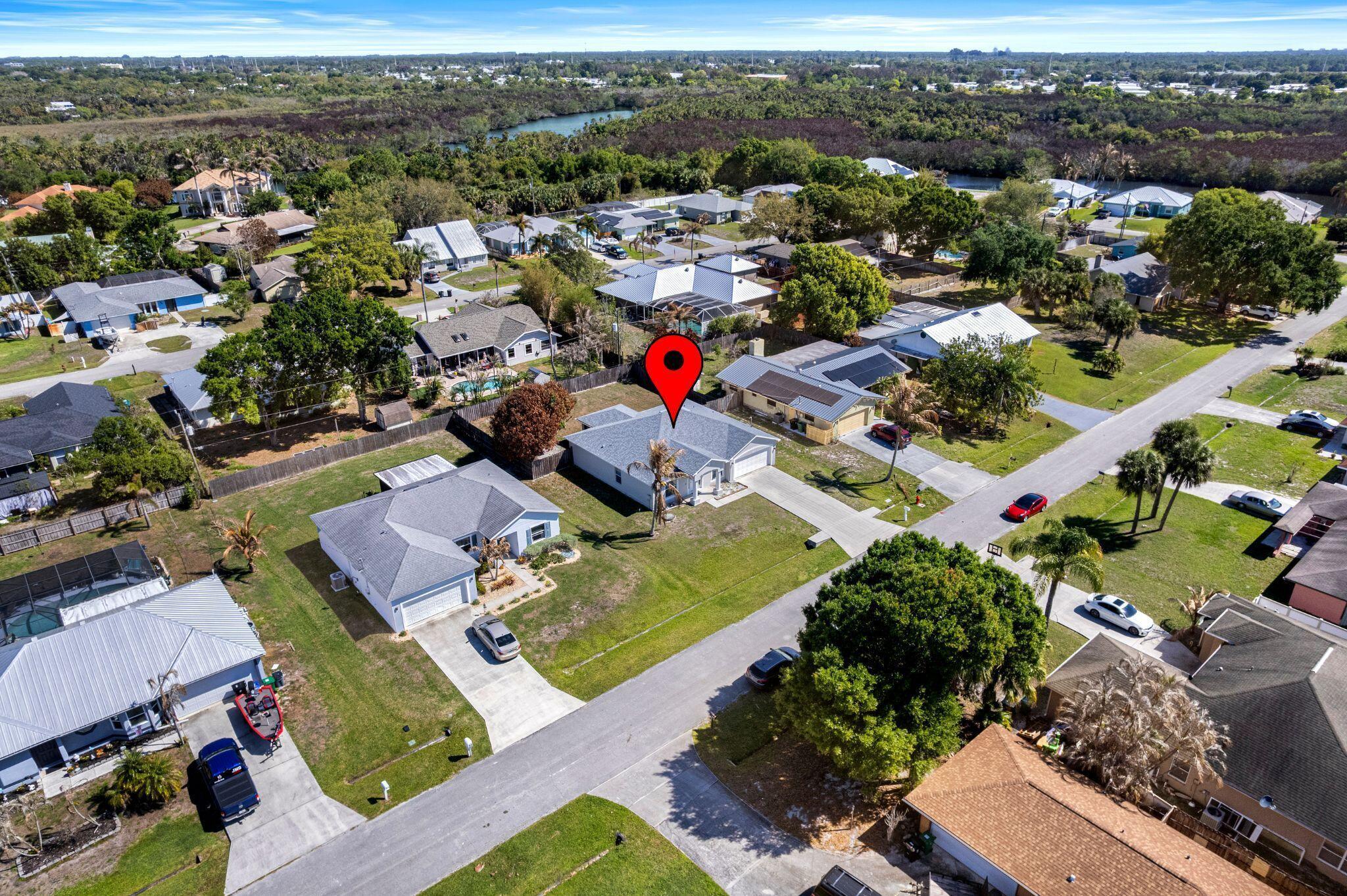 861 SE Cavern Avenue, Port St. Lucie, FL 34983, Port St. Lucie - Photo 4