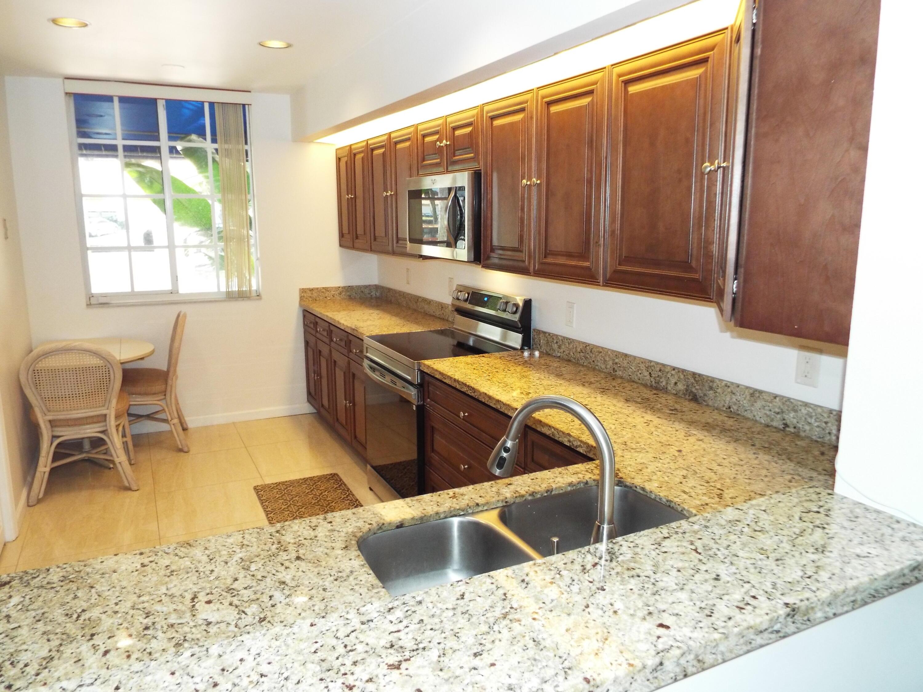 4128 W Palm Aire Drive, Pompano Beach, FL 33069, Pompano Beach - Photo 3