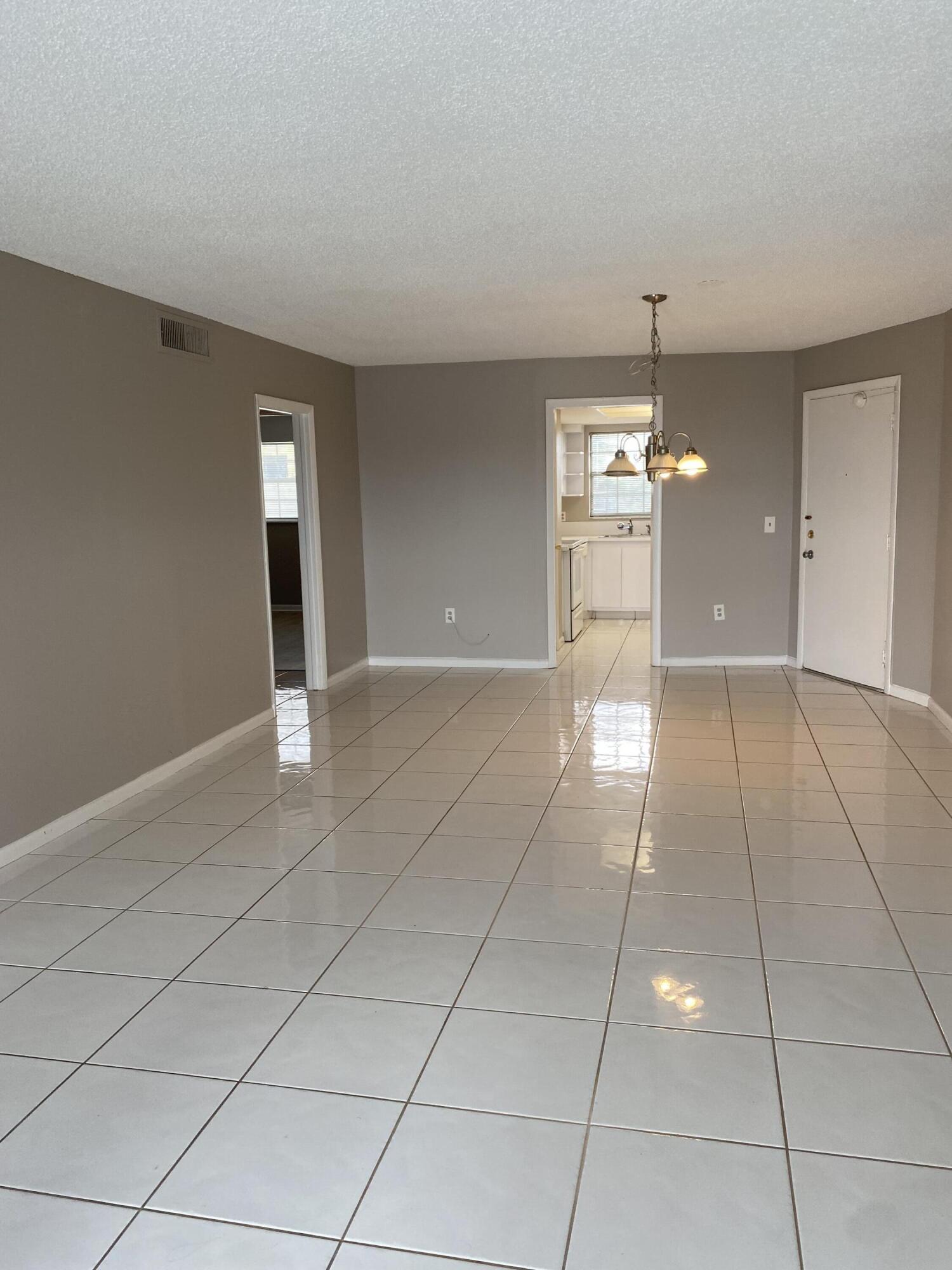 410 Wilma Circle, Riviera Beach, FL 33404, Riviera Beach - Photo 2
