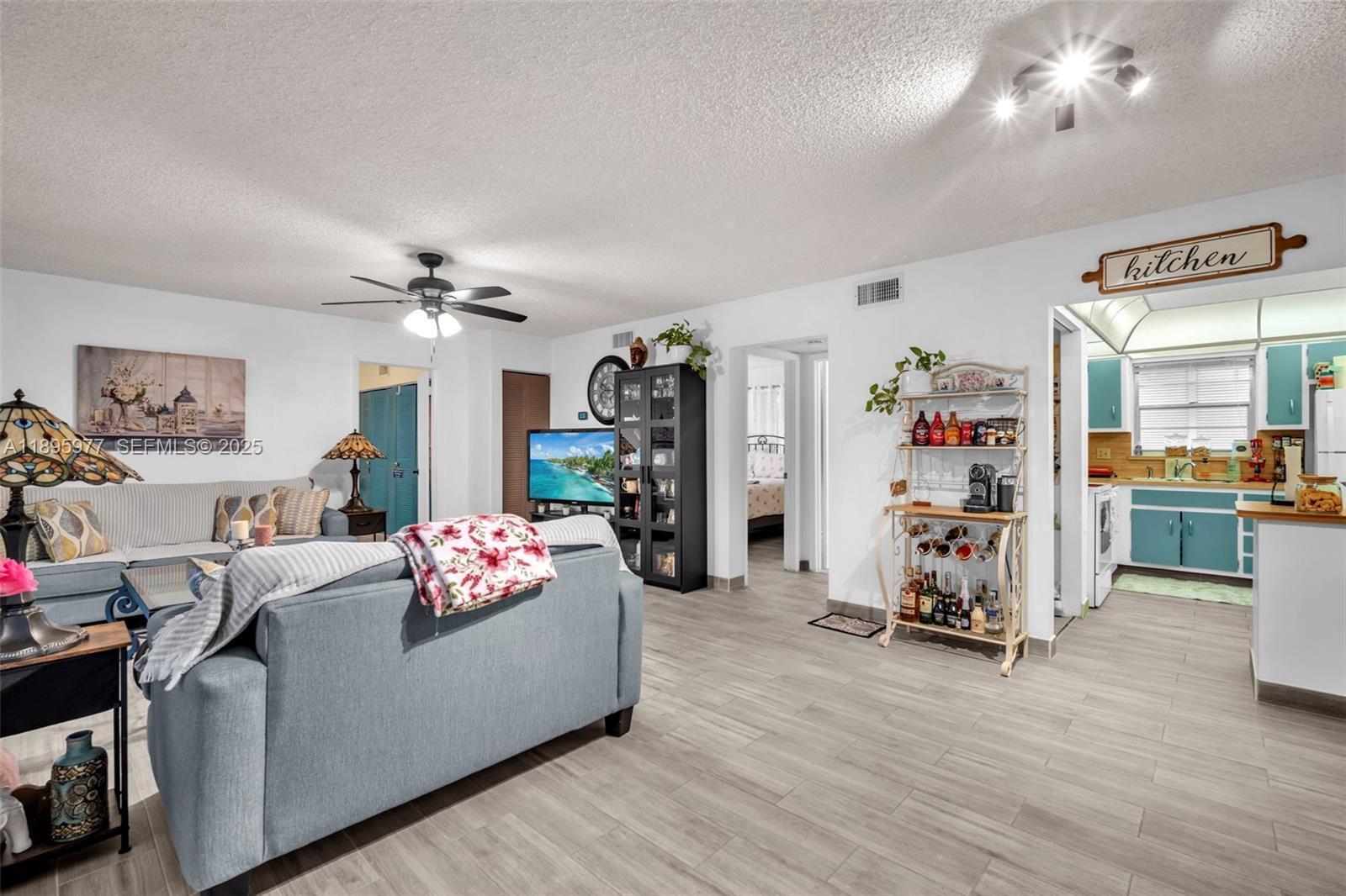 2324 Van Buren Street 204, Hollywood, FL 33020, Hollywood - Photo 4