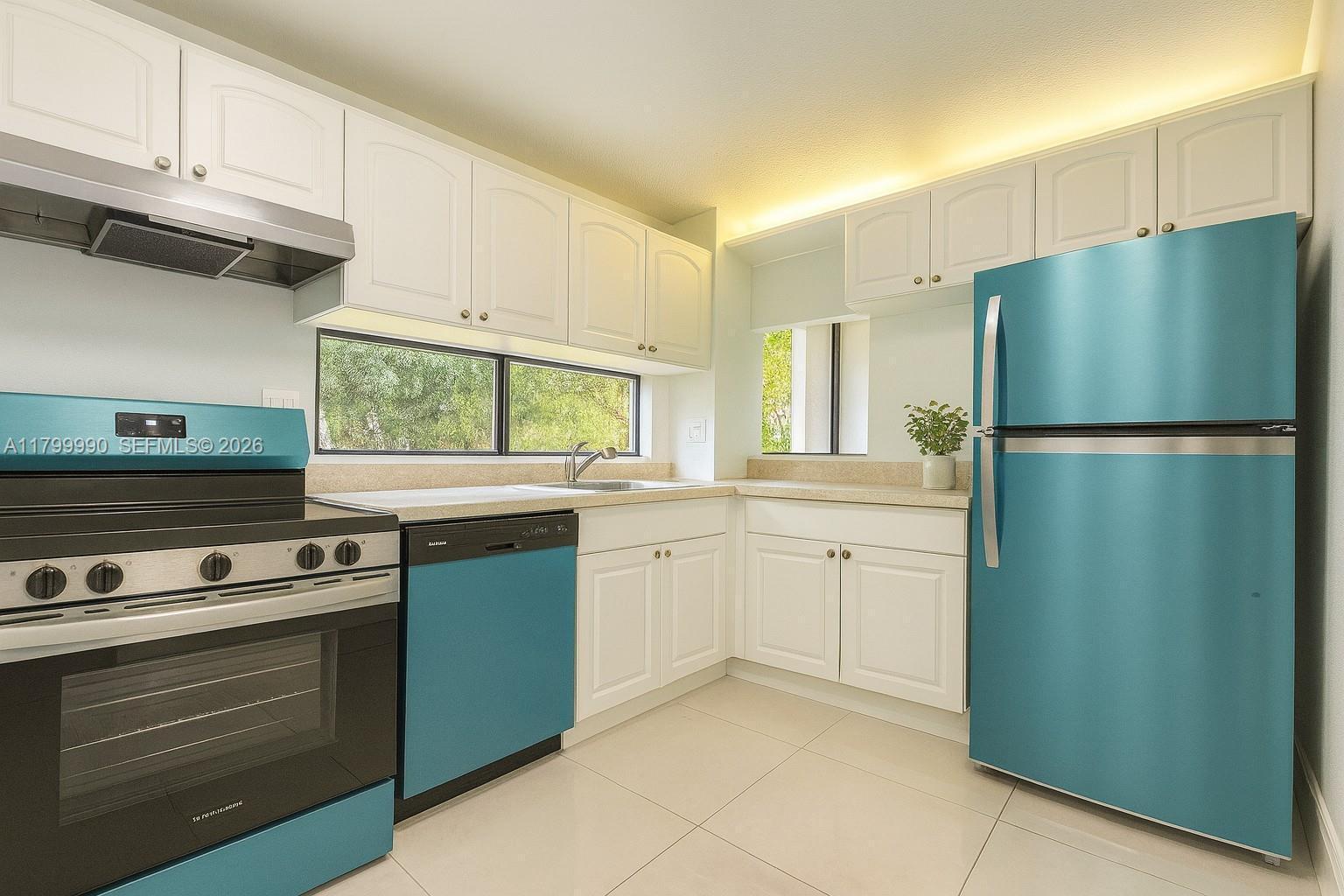 17021 N Bay Road 105, Sunny Isles Beach, FL 33160, Sunny Isles Beach - Photo 3