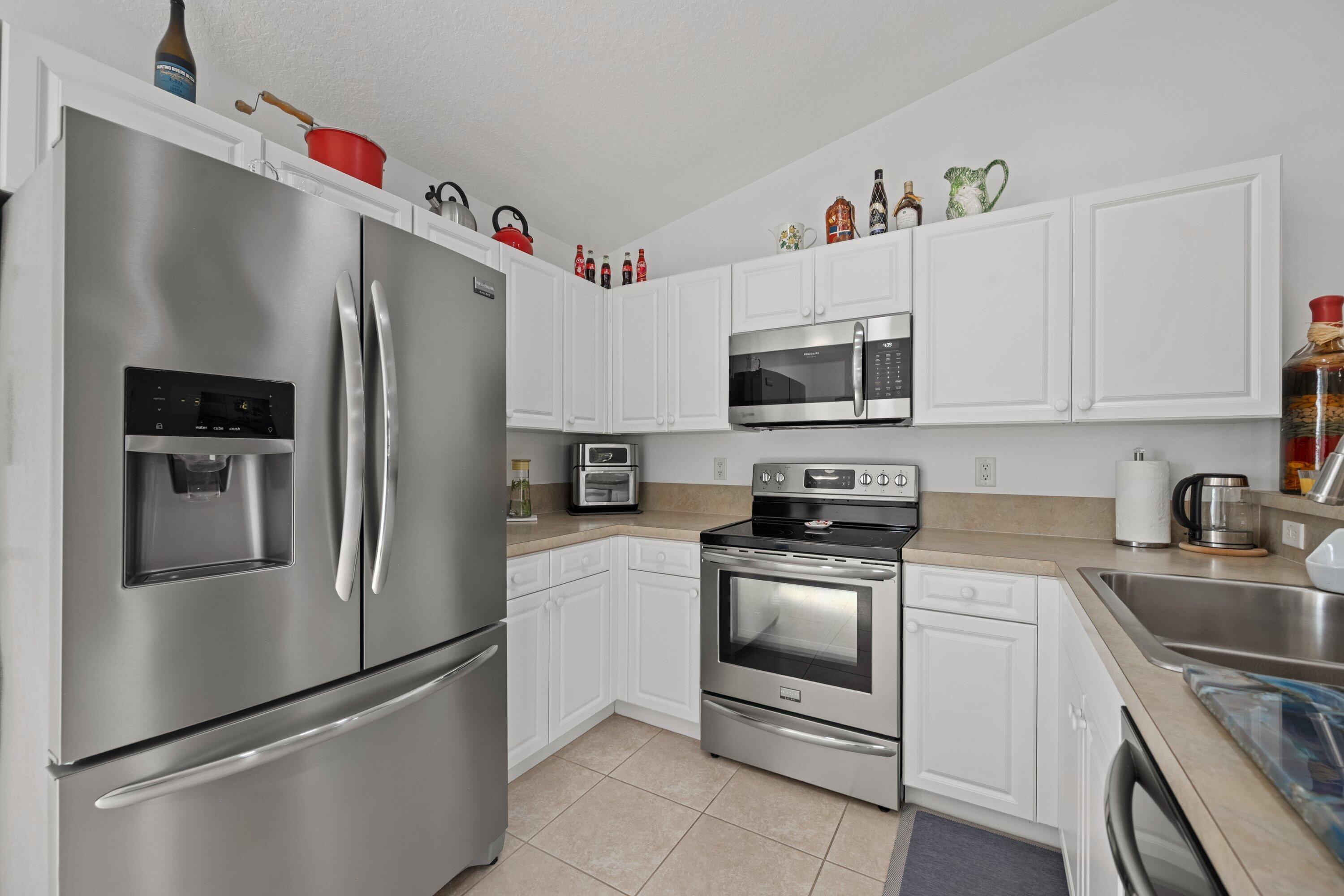 2553 SW Regency Road, Stuart, FL 34997, Stuart - Photo 4