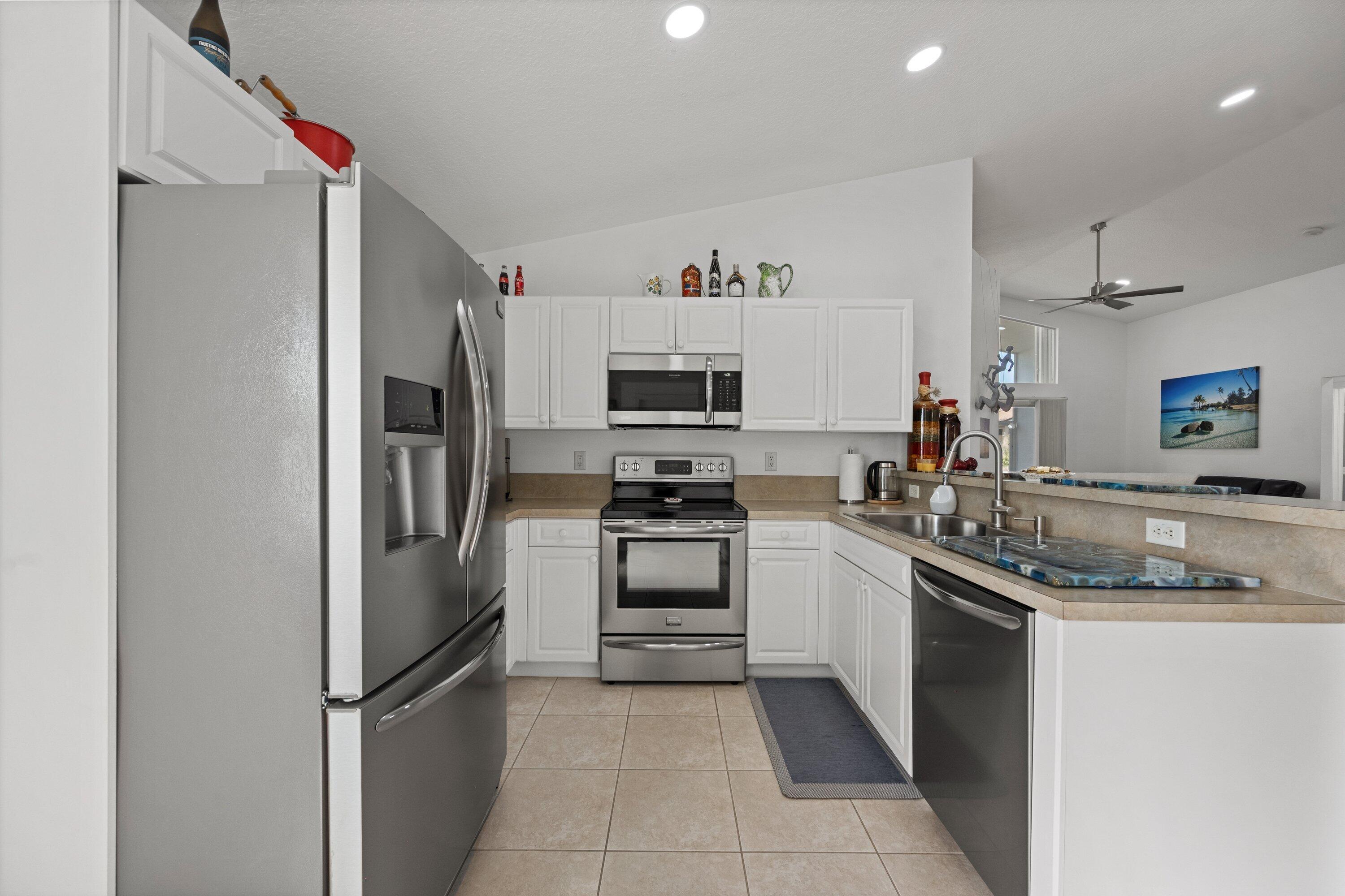 2553 SW Regency Road, Stuart, FL 34997, Stuart - Photo 3