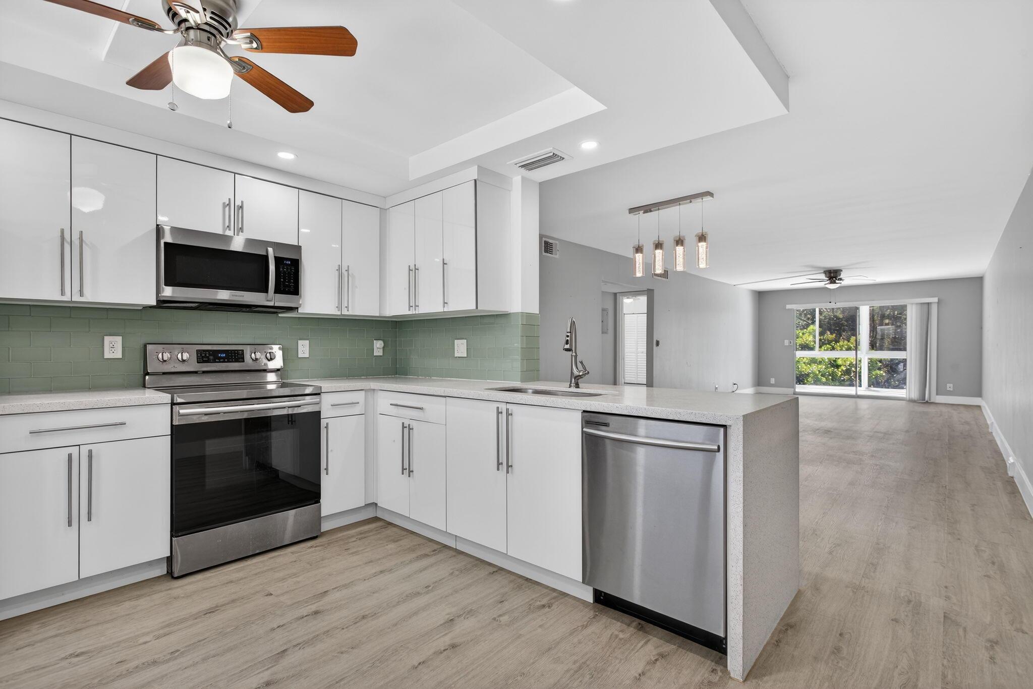 2102 Lucaya Bend A3, Coconut Creek, FL 33066, Coconut Creek - Photo 3