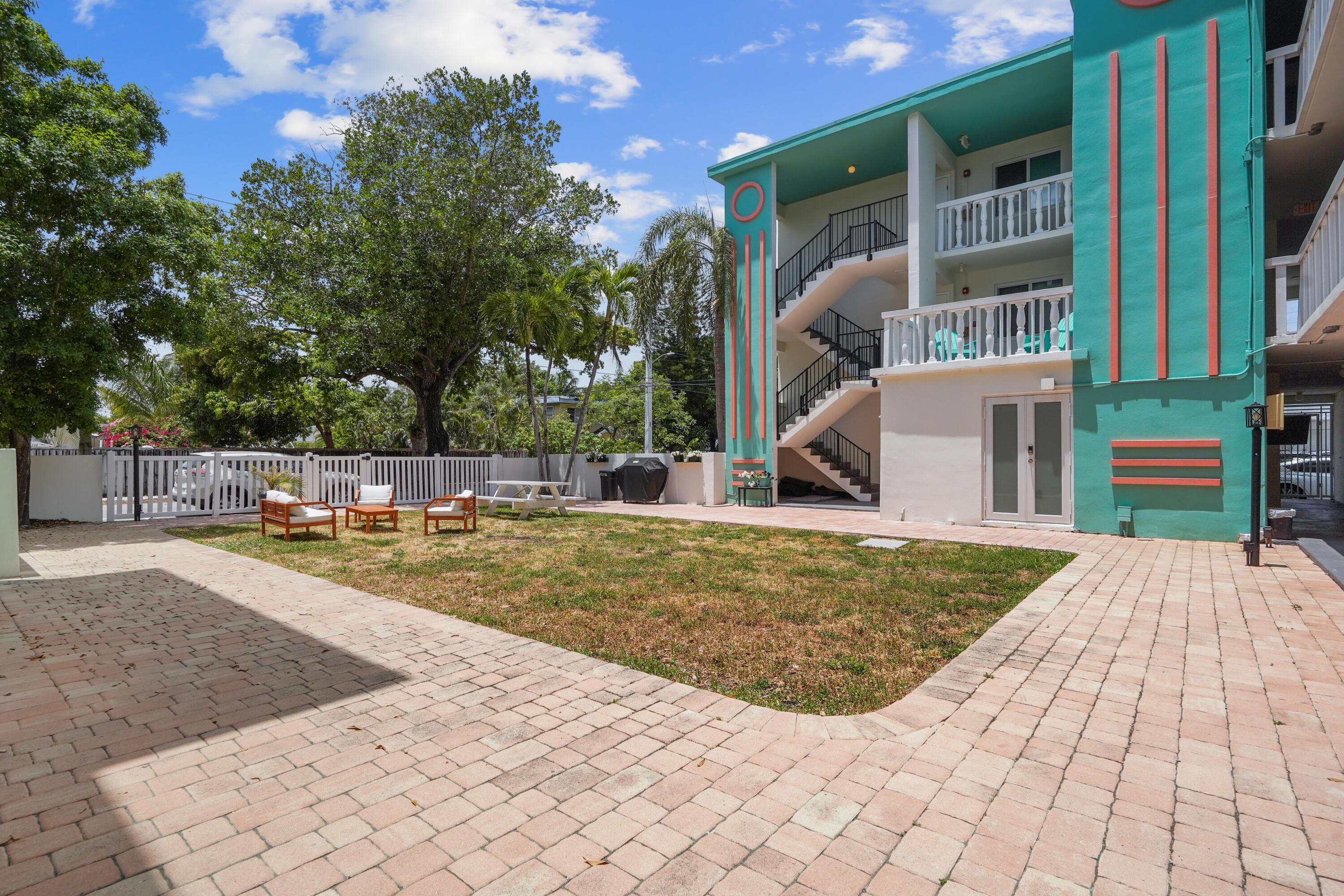 1857 Jefferson Street 201, Hollywood, FL 33020, Hollywood - Photo 3