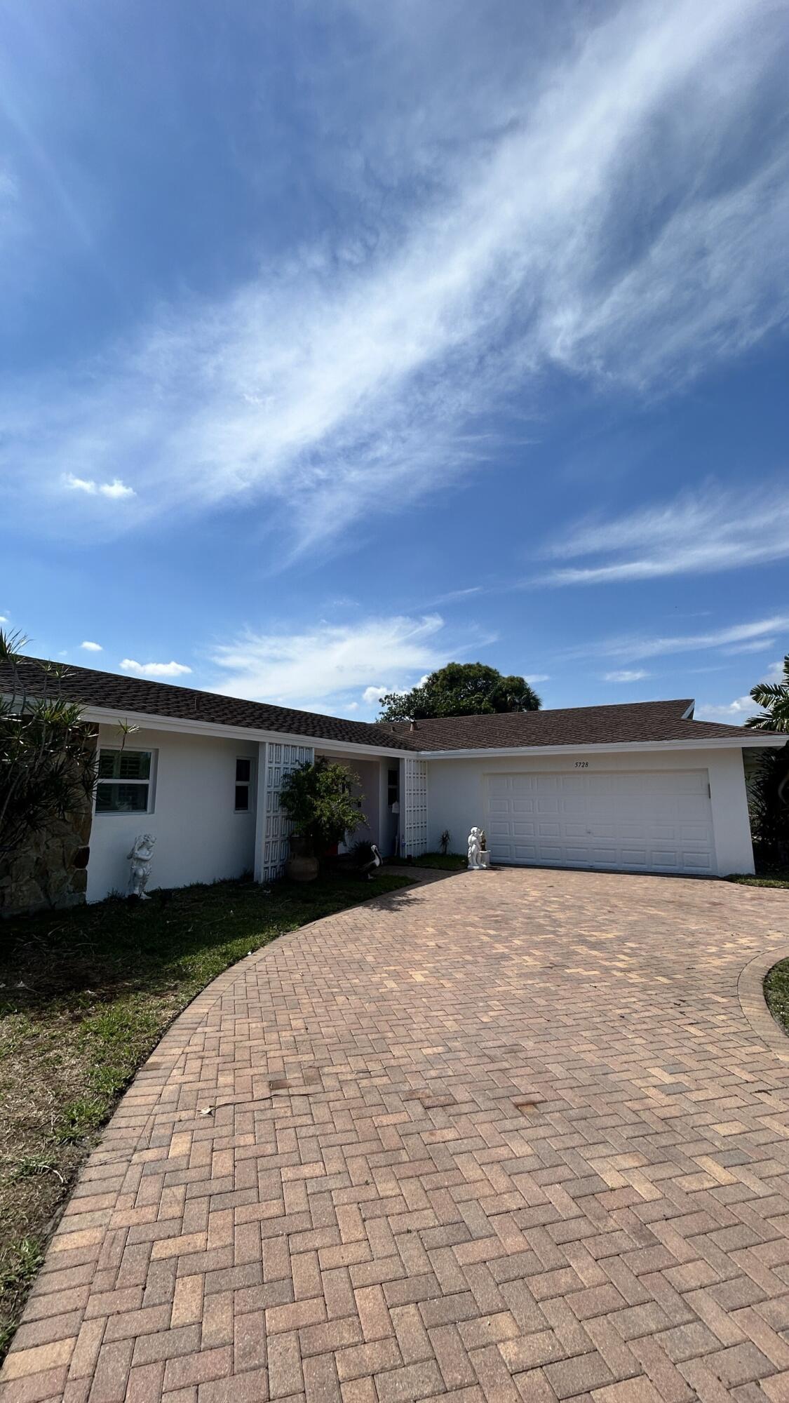 5728 S Bayberry Lane, Tamarac, FL 33319, Tamarac - Photo 5