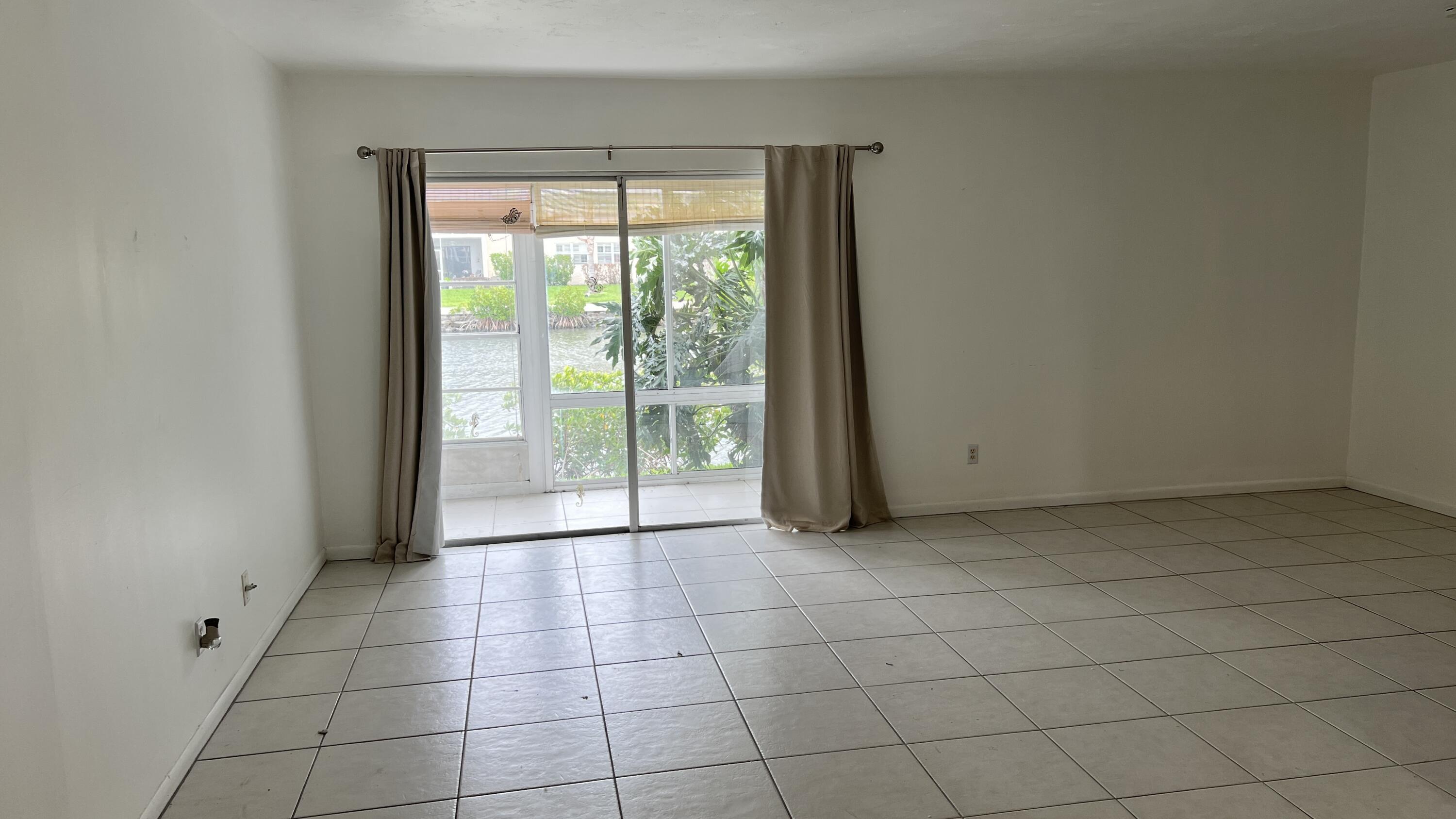 1860 Robalo Drive 104, Vero Beach, FL 32960, Vero Beach - Photo 4