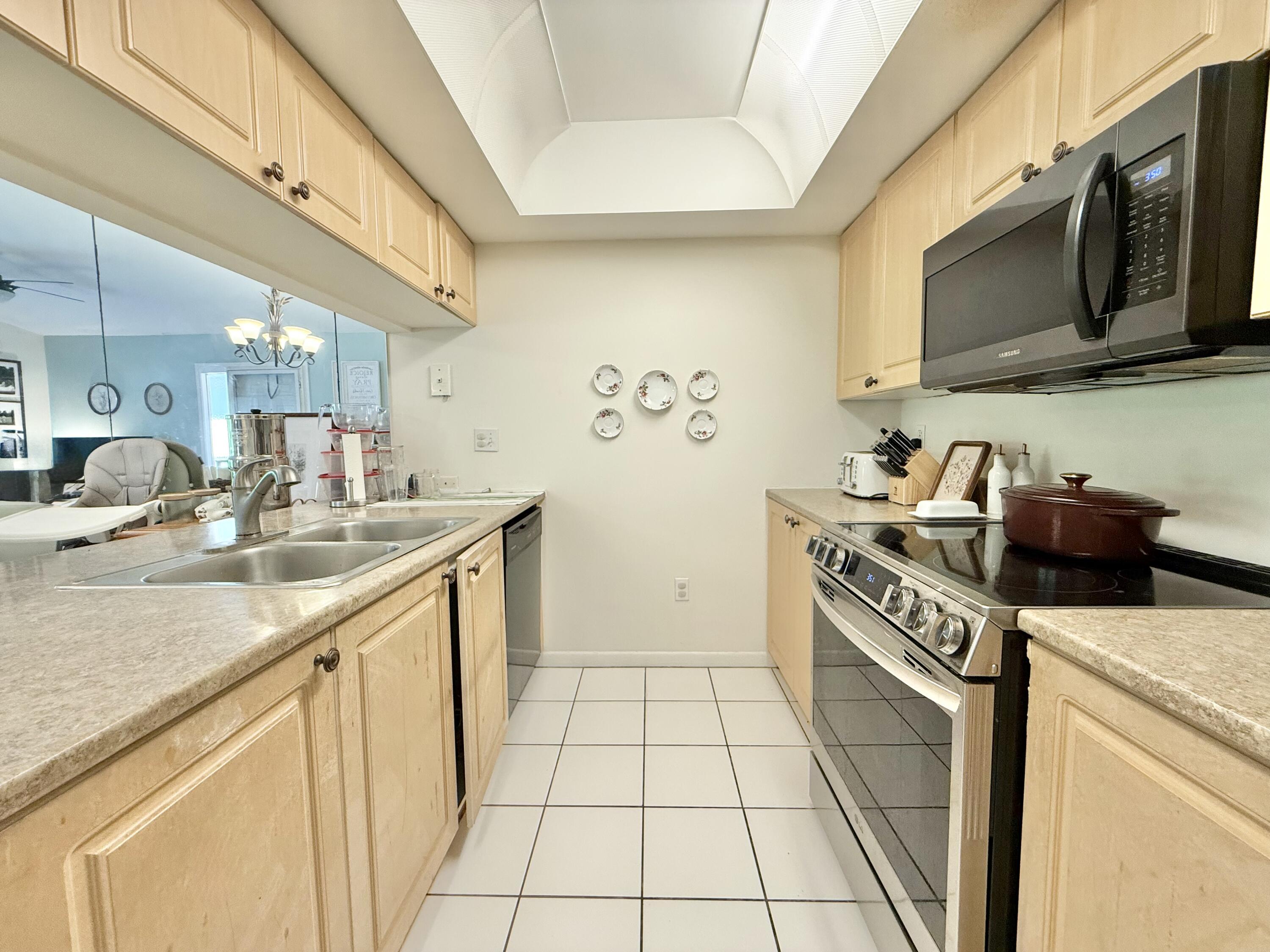 179 Waterside Drive 179, Hypoluxo, FL 33462, Hypoluxo - Photo 5