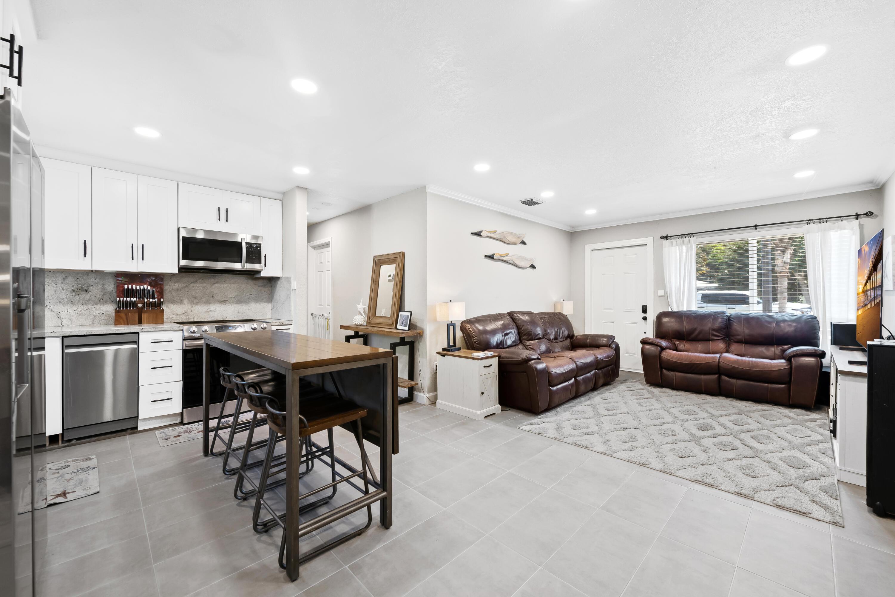 611 NW 18th Court, Pompano Beach, FL 33060, Pompano Beach - Photo 3