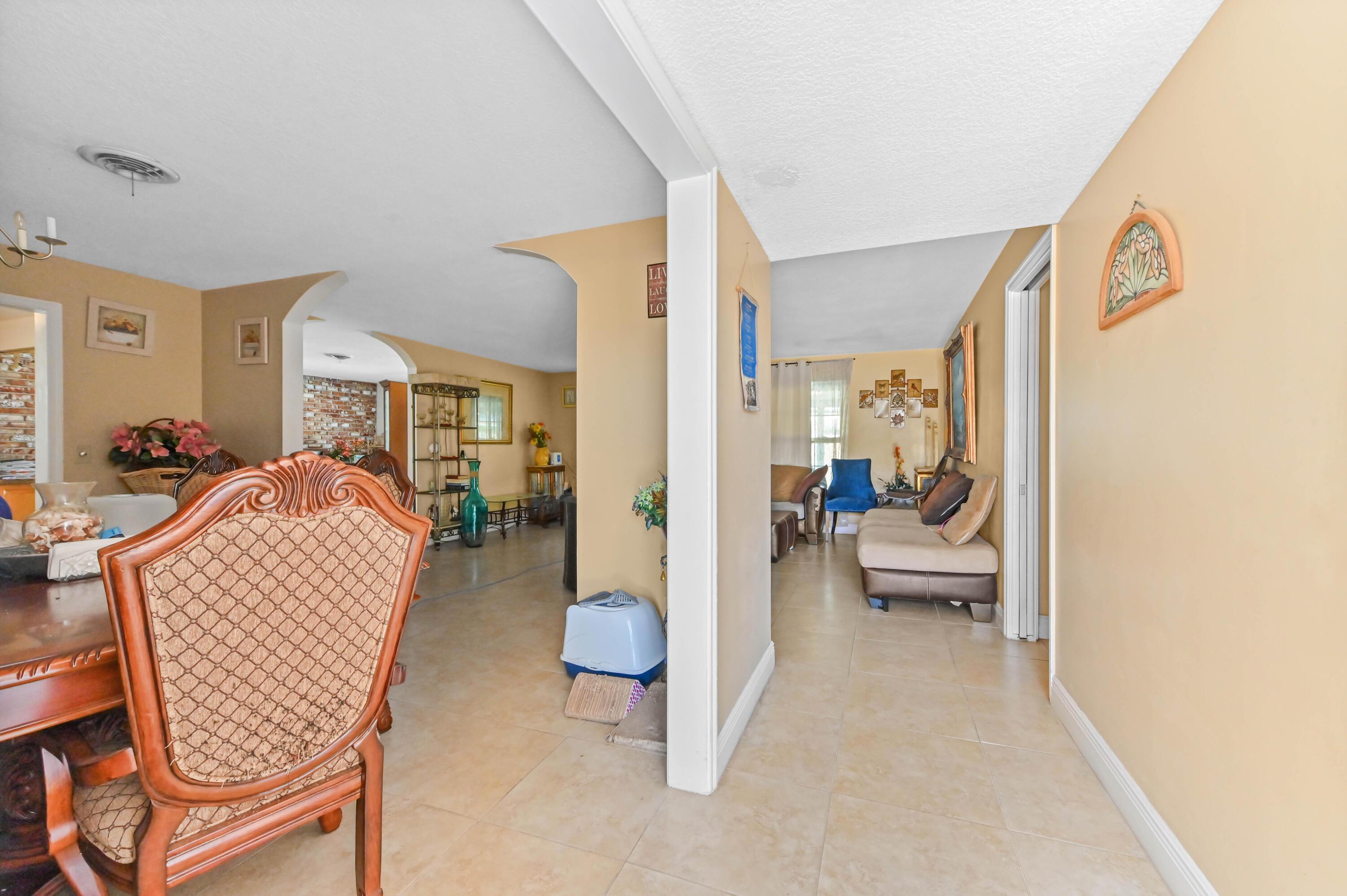 315 SW 12th Avenue, Boynton Beach, FL 33435, Boynton Beach - Photo 3